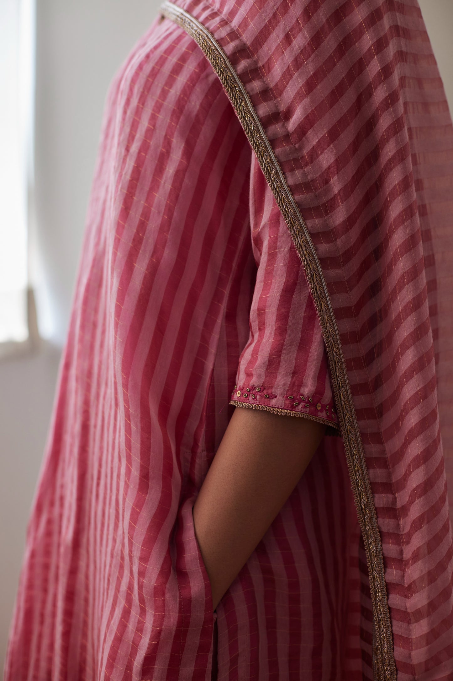Patti Organza Silk Dupatta in Onion Pink