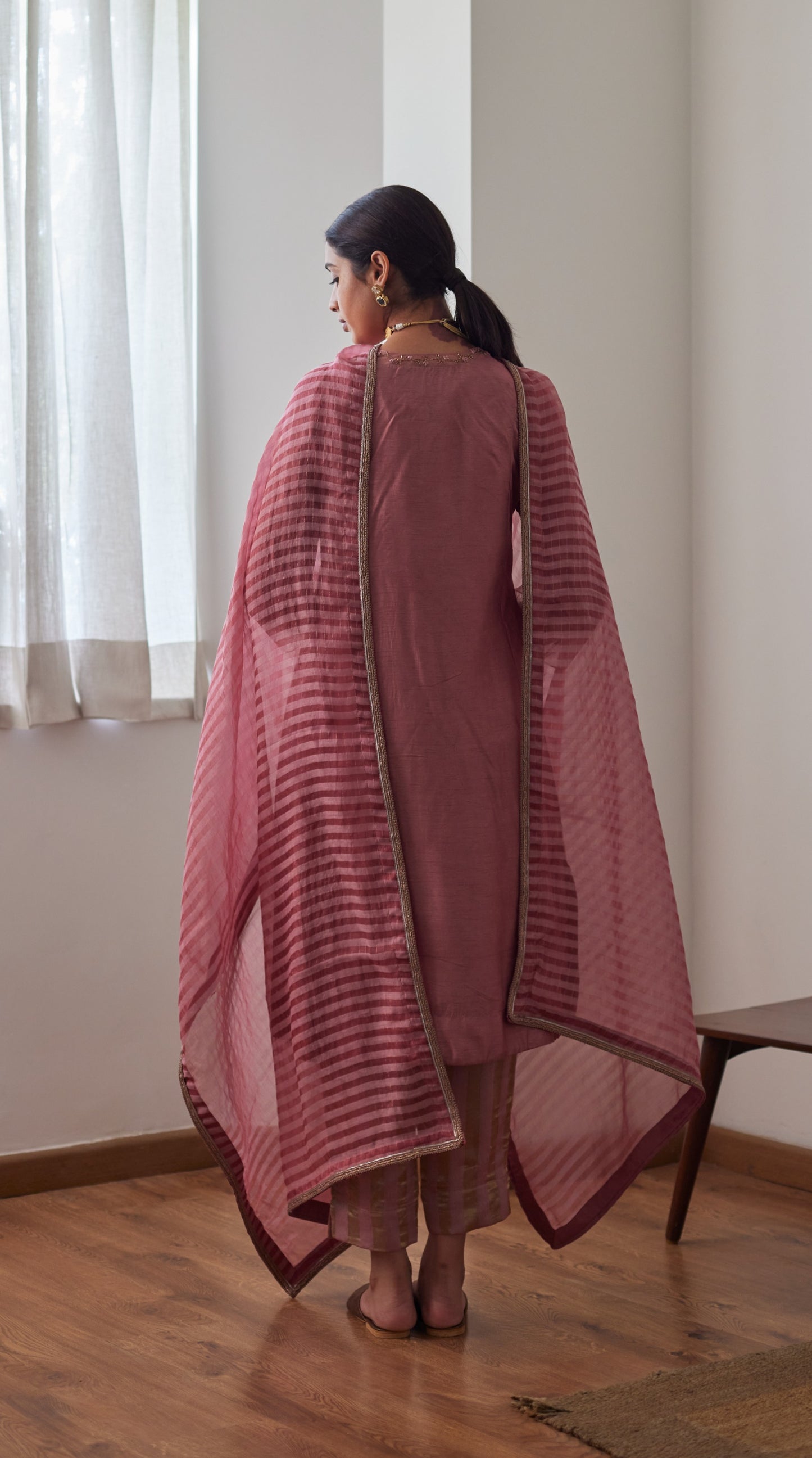 Patti Organza Silk Dupatta in Onion Pink