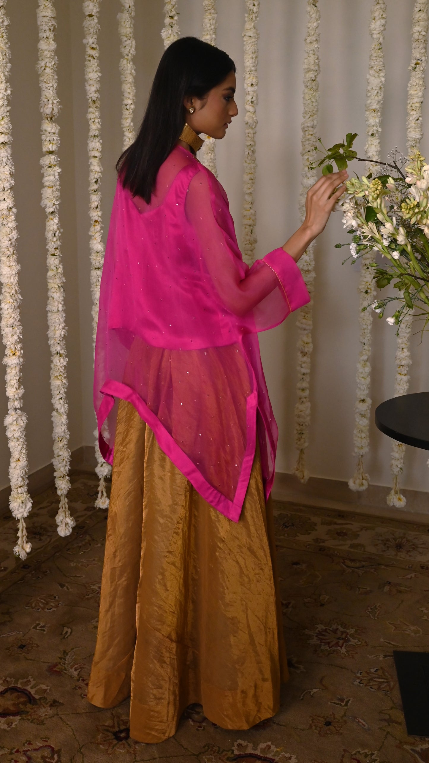 Short Waheeda Kaftan in Hot Pink with Gold Tissue Garara