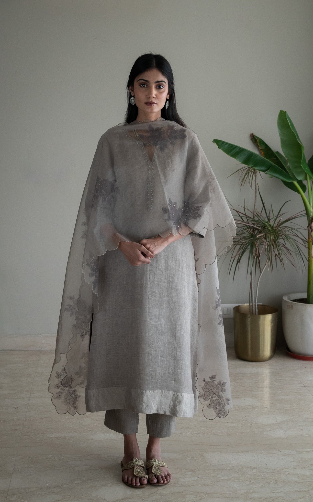Mithai Maxi Kurta In Taupe Linen With Pants