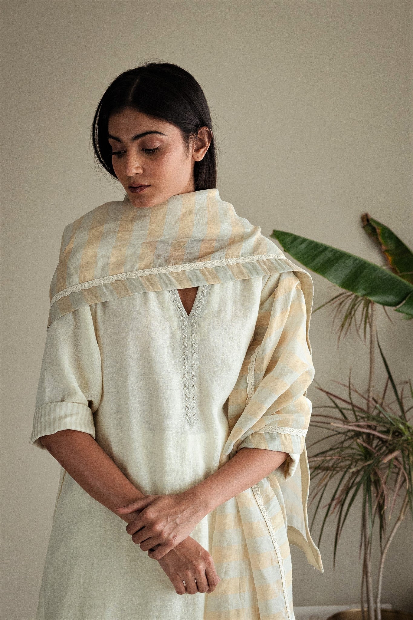Mithai Maxi Kurta In Ivory Linen With Pants
