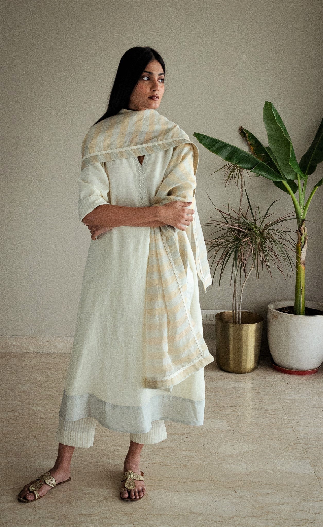 Mithai Maxi Kurta In Ivory Linen With Pants