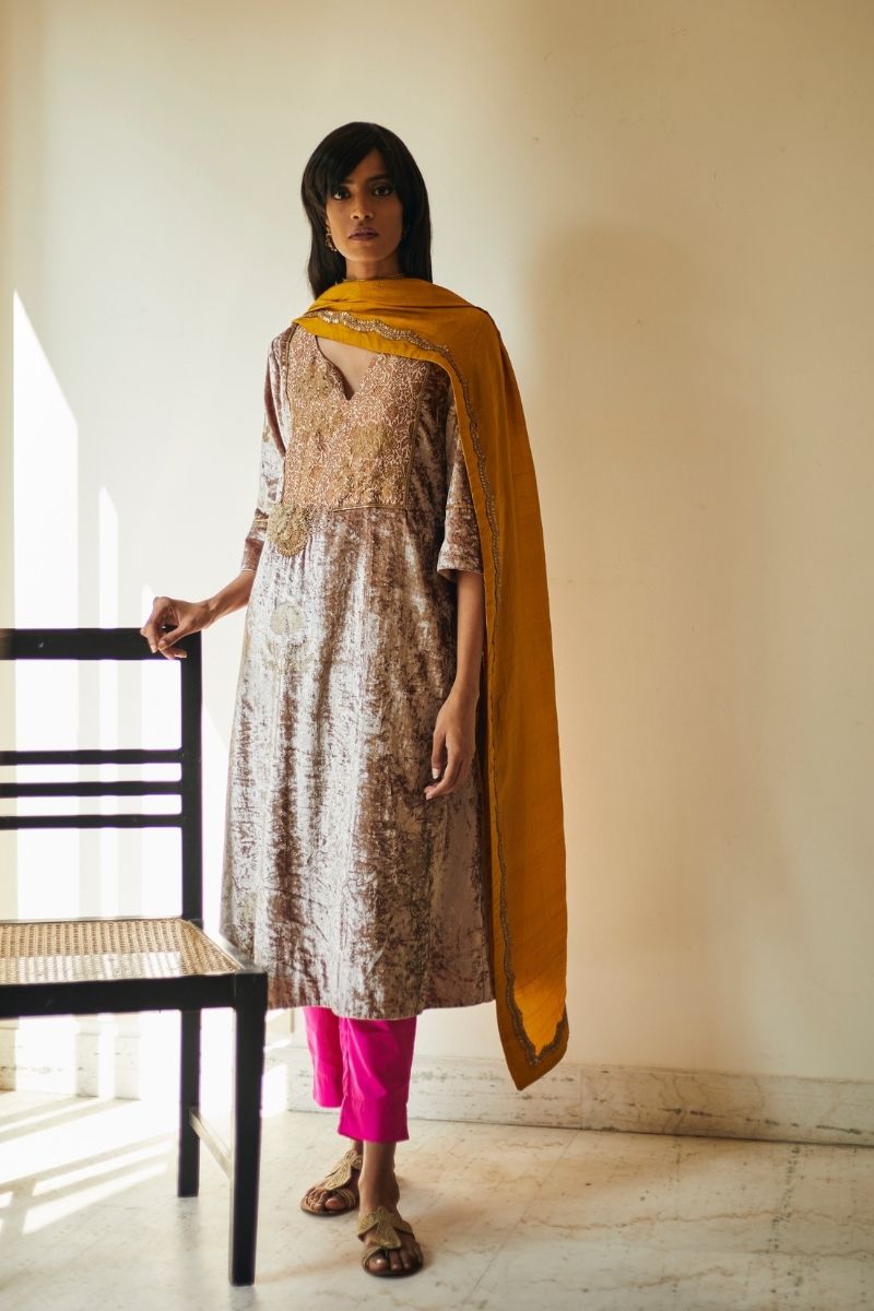 Md Kurta In Warm Ecru Velvet With Pants
