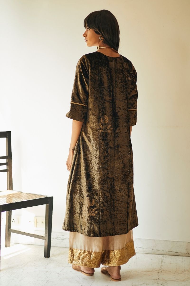Md Kurta In Moss Velvet With Farshi