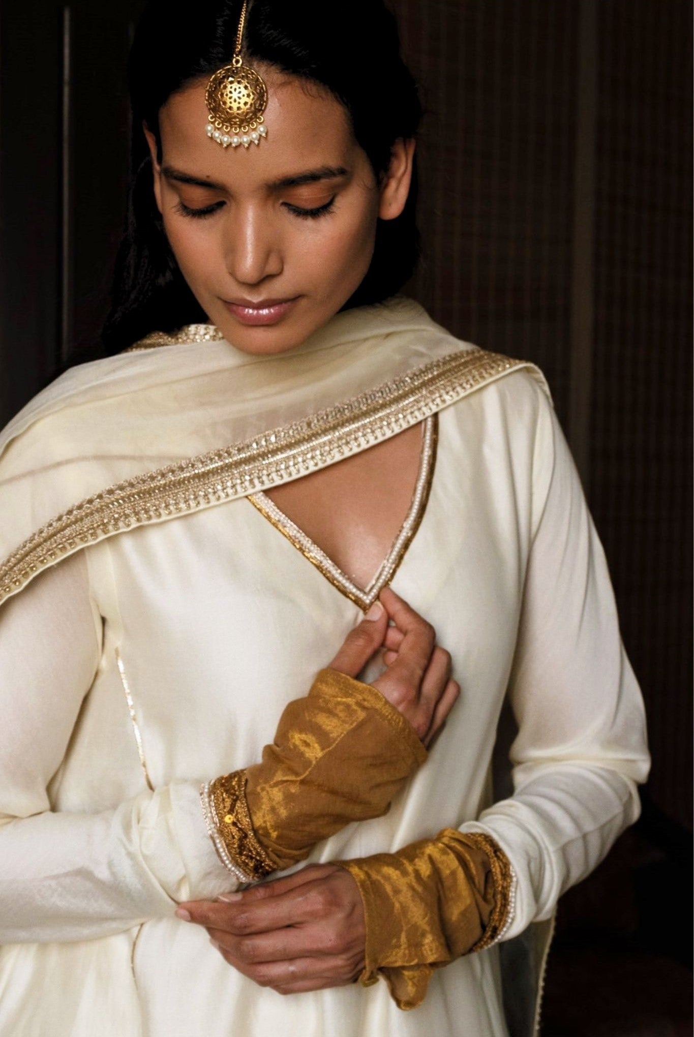 Anu kurta in Ivory Chanderi with pants