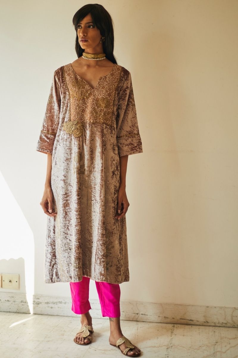 Md Kurta In Warm Ecru Velvet With Pants