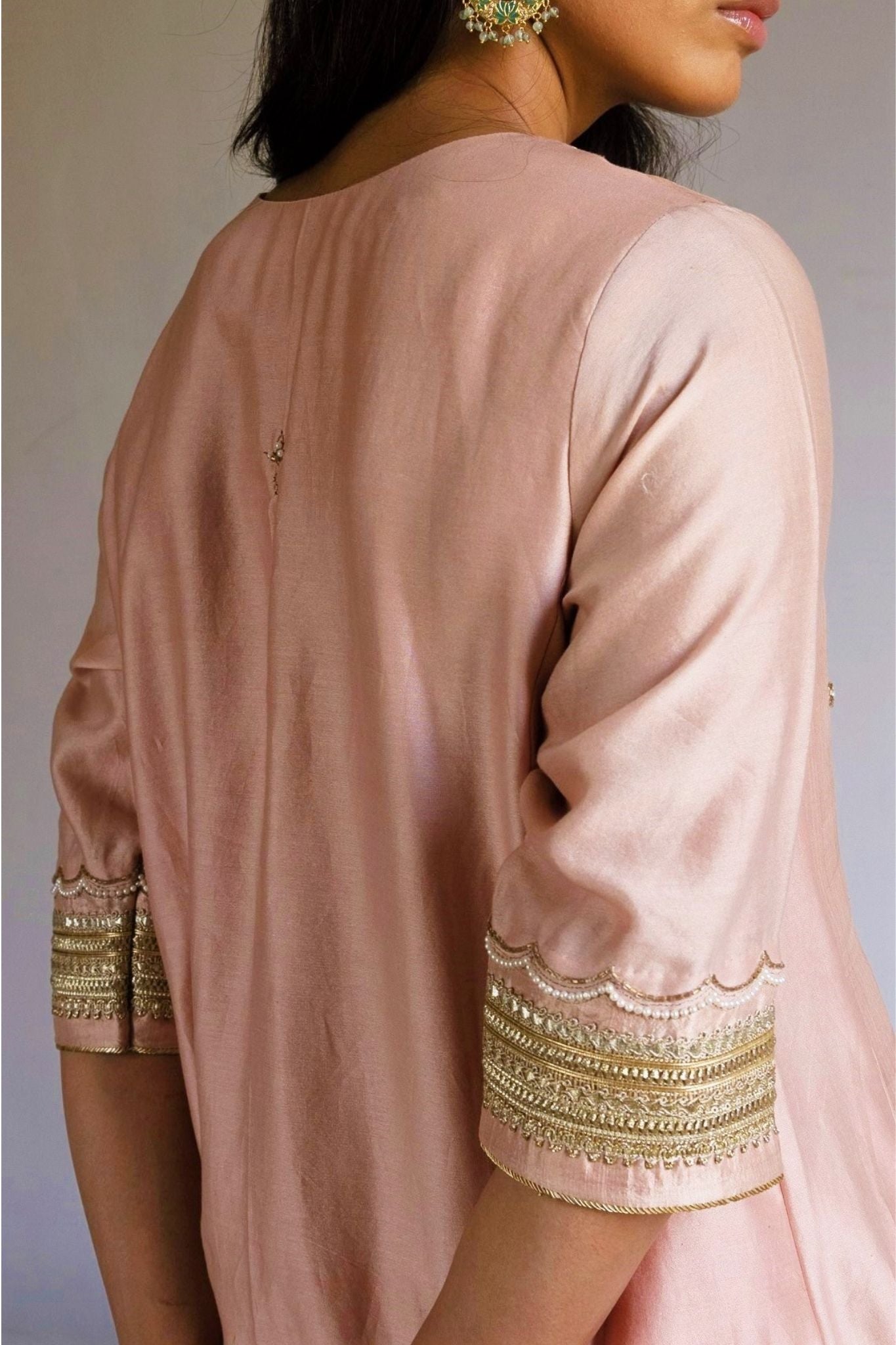 Tannu Kurta in Ash Pink Handloom Mulberry Silk & Chanderi with pants
