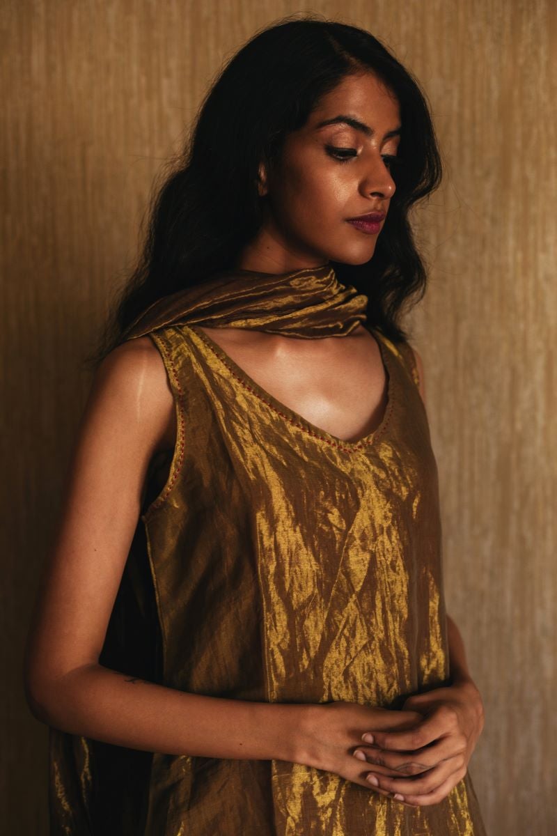 Dupatta In Handwoven Antique Gold Tissue