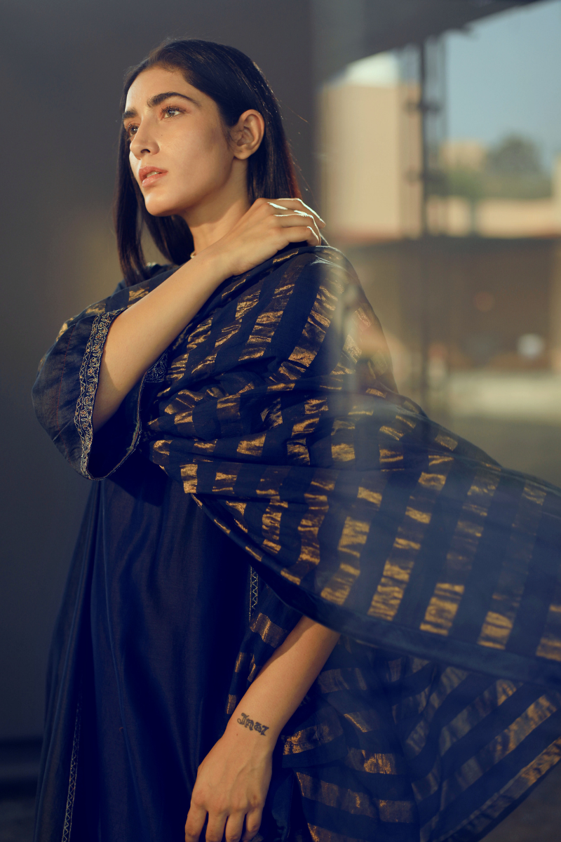Dupatta in Navy Handloom Zari Stripes