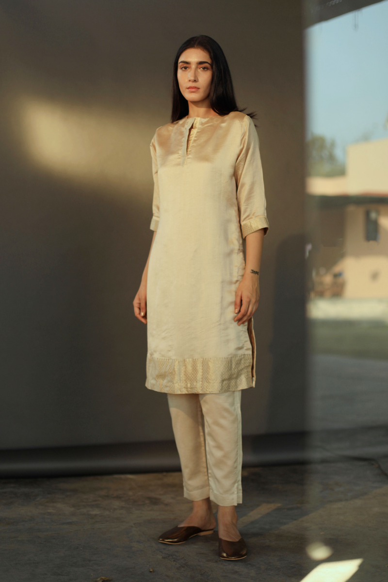 Hk Tunic In Beige Handloom Pure Mulberry Silk With Cigarette Pant