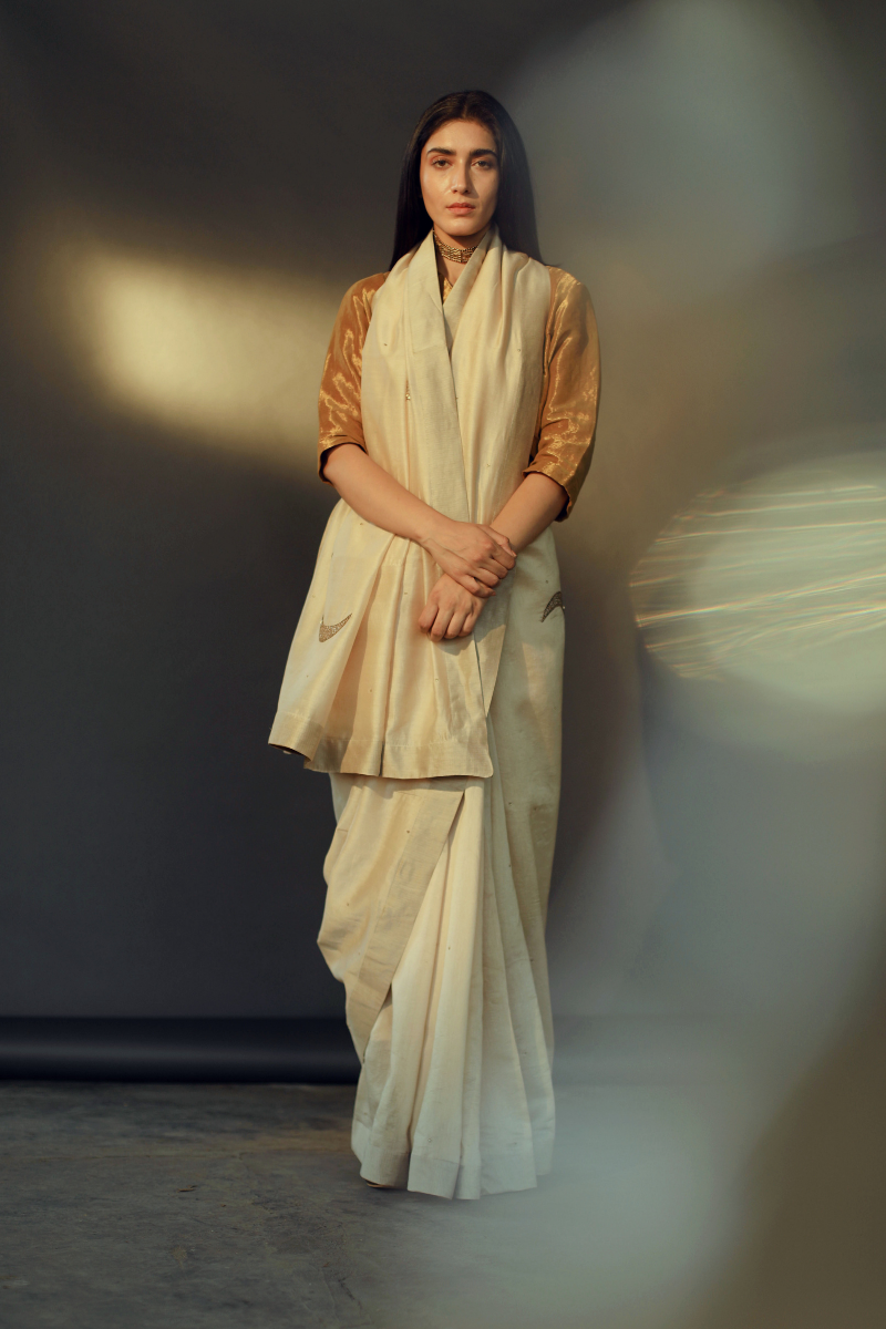 Char Chand Sari In Ecru Chanderi