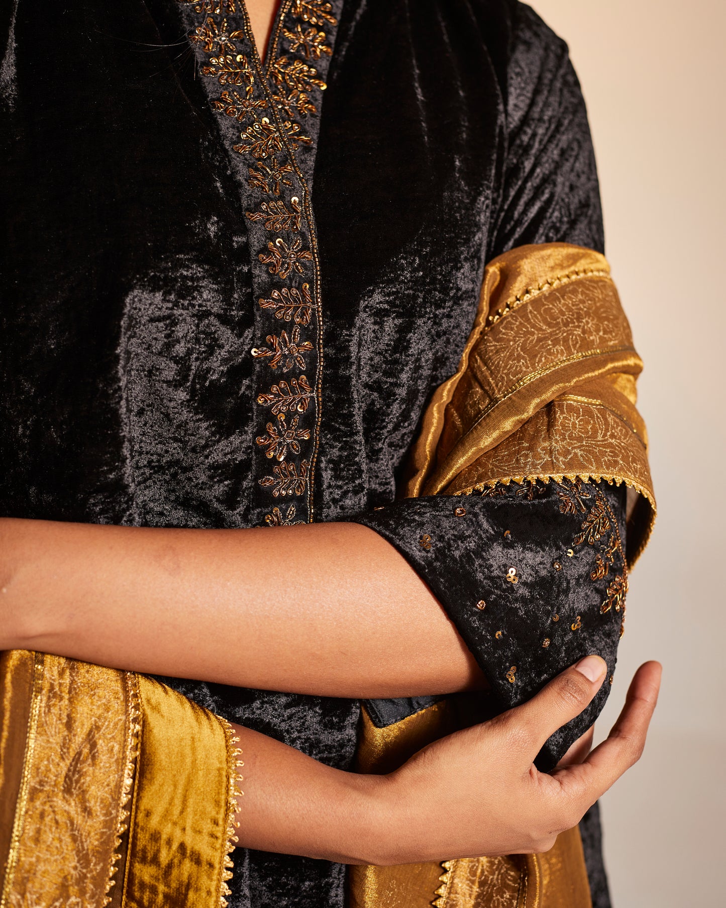 Dupatta in printed Antique Gold Tissue