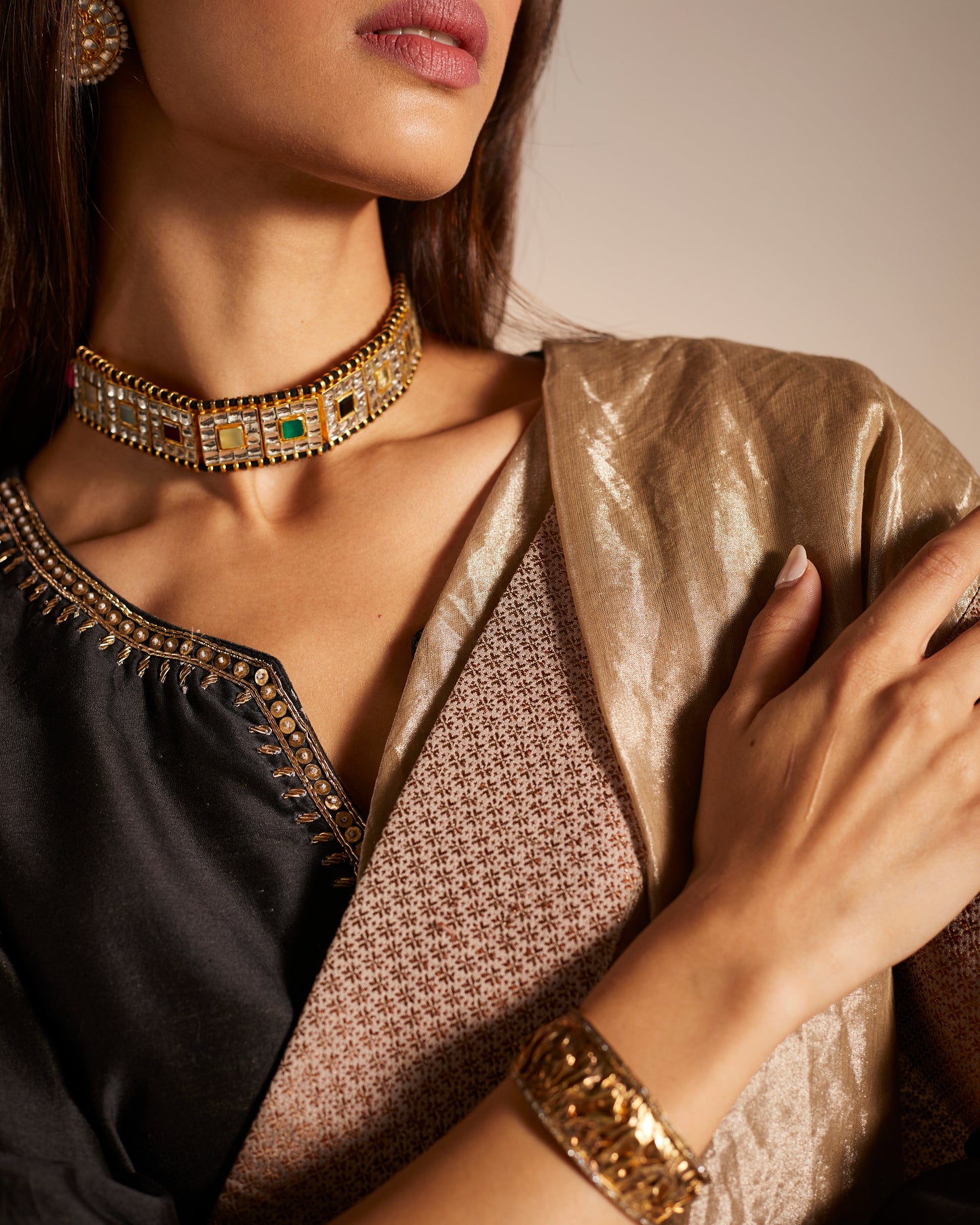 Sari in Champagne Grey Tissue