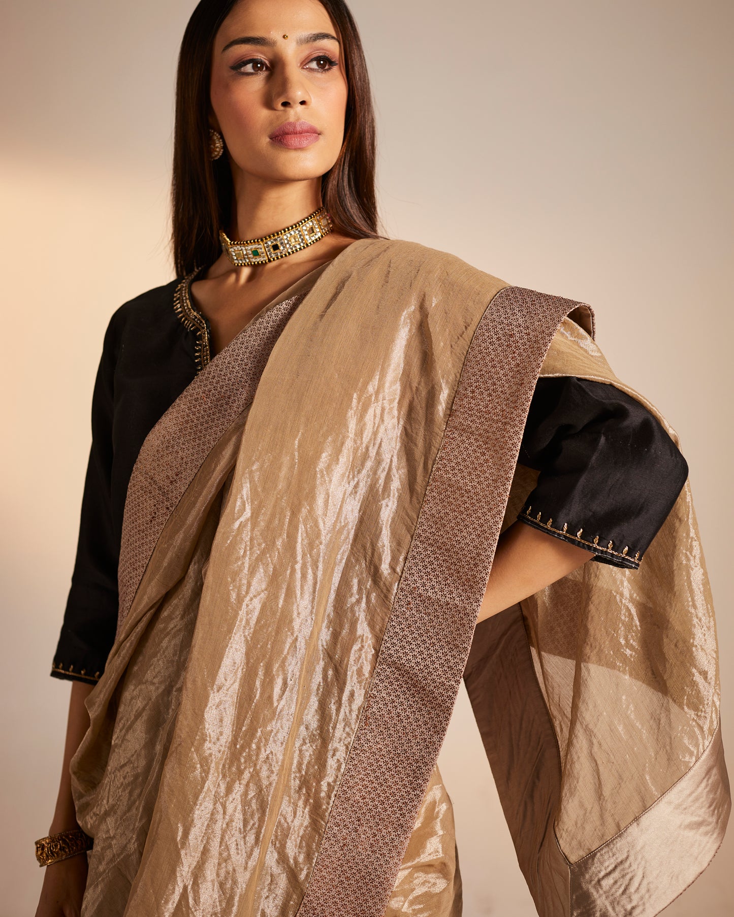 Sari in Champagne Grey Tissue