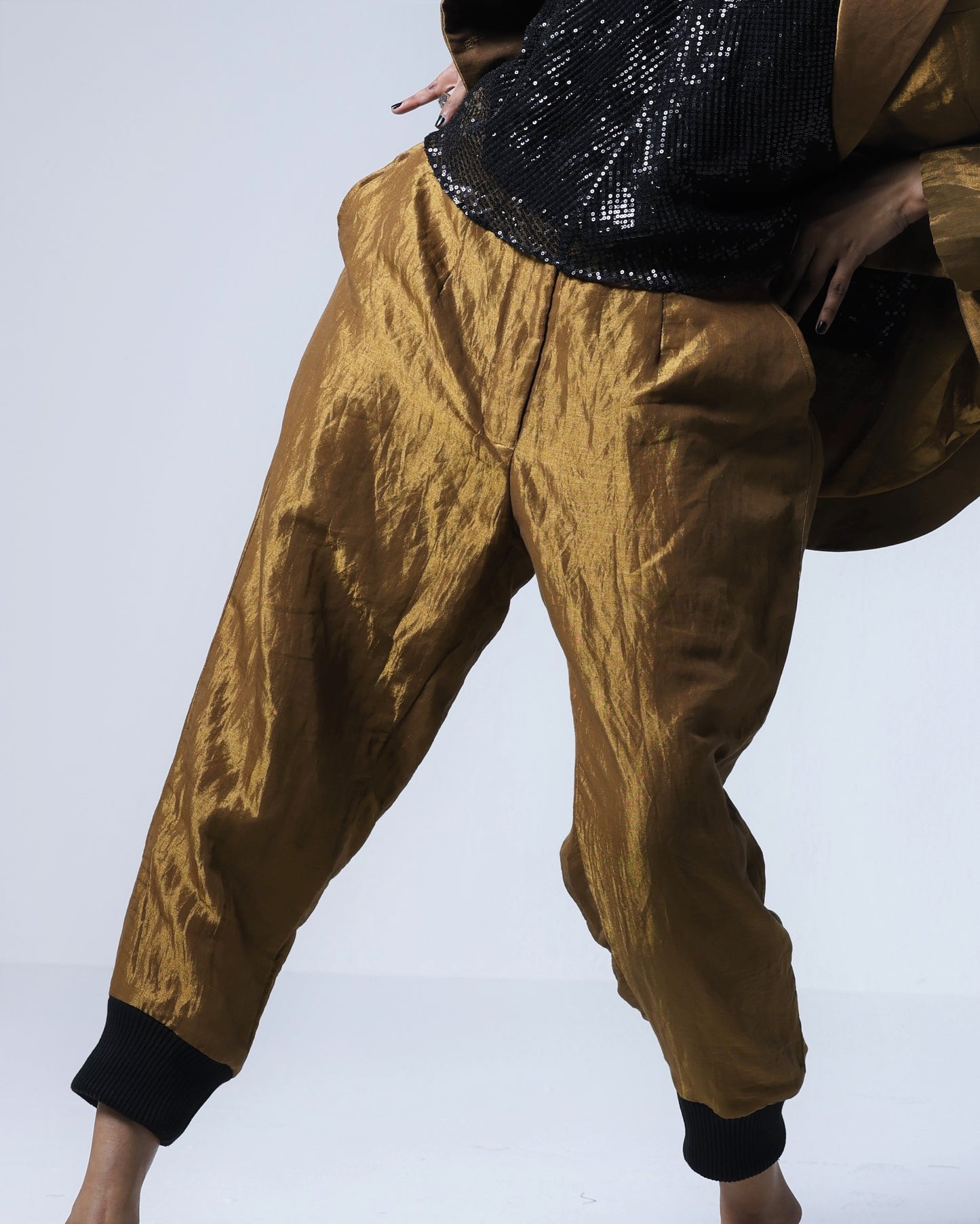 Joggers in Copper gold Tissue
