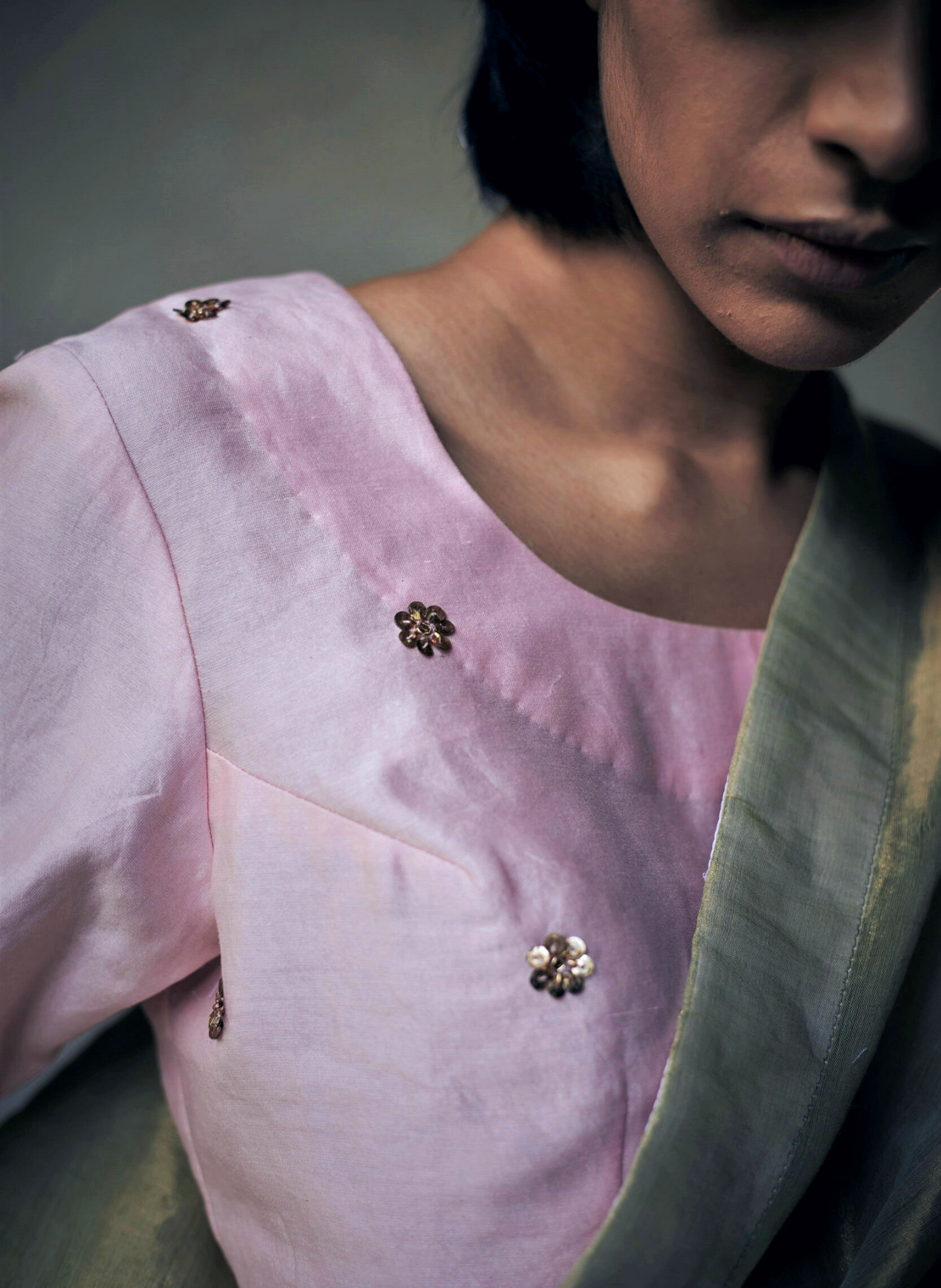 Sari In Pista Gold Tissue