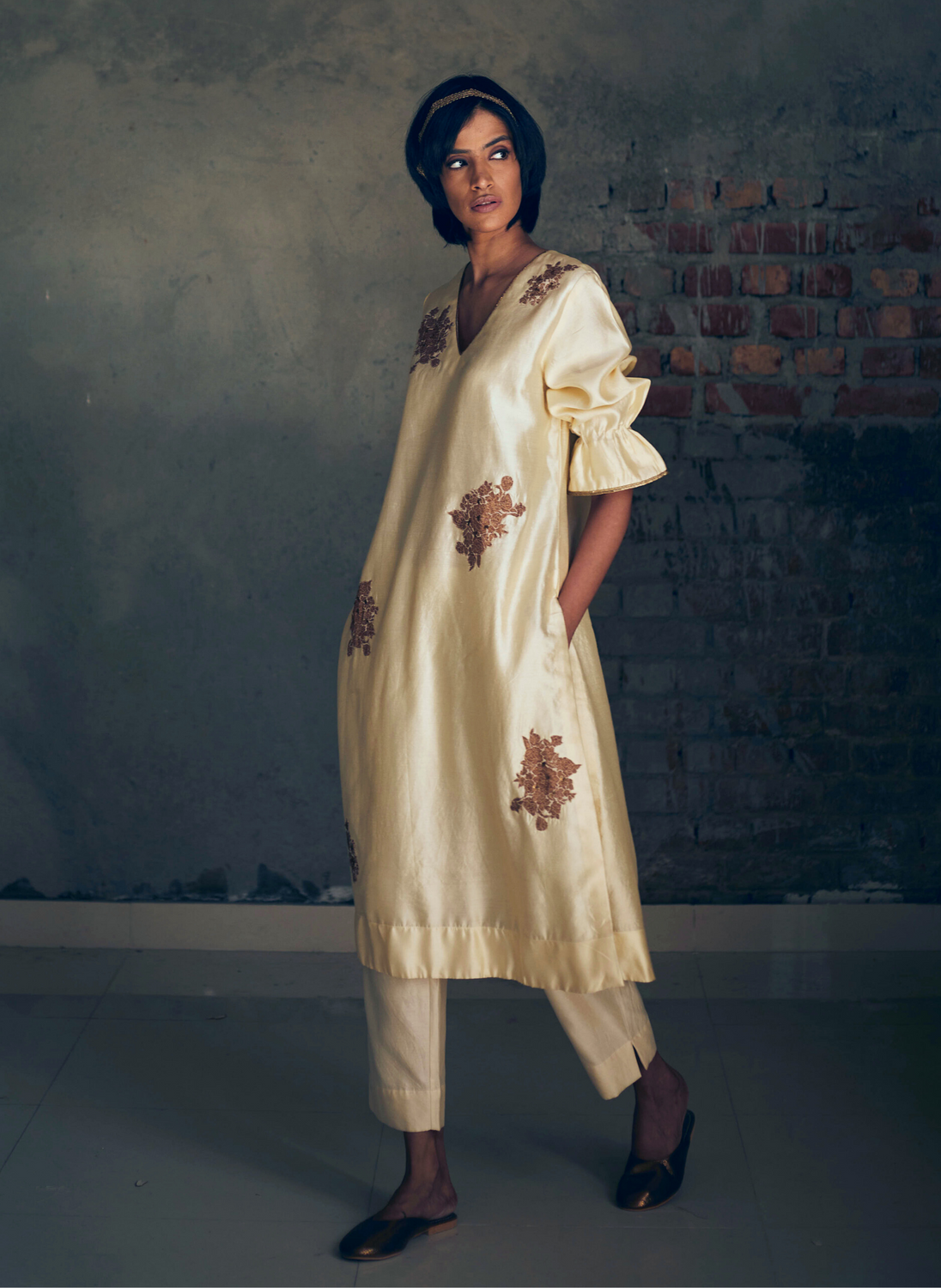 Anu Kurta In Ivory Chanderi With Pants