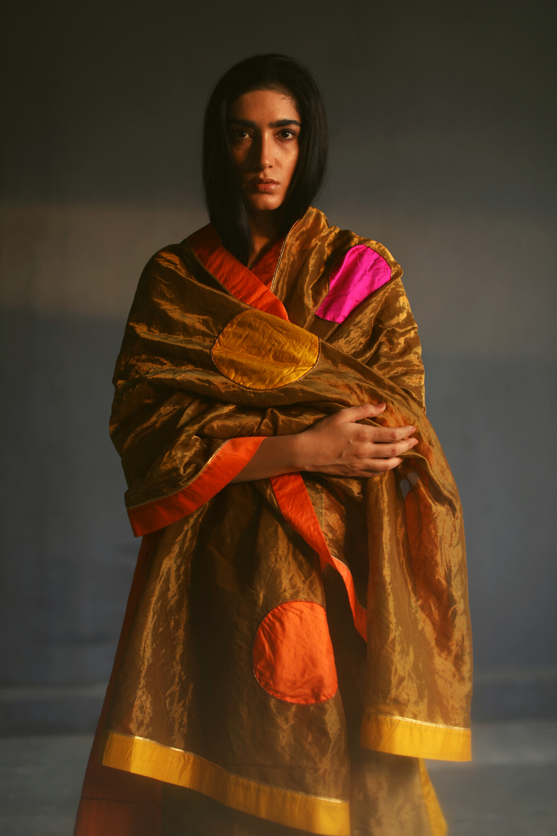 Chauranga Stole In Antique Gold Handloom Tissue