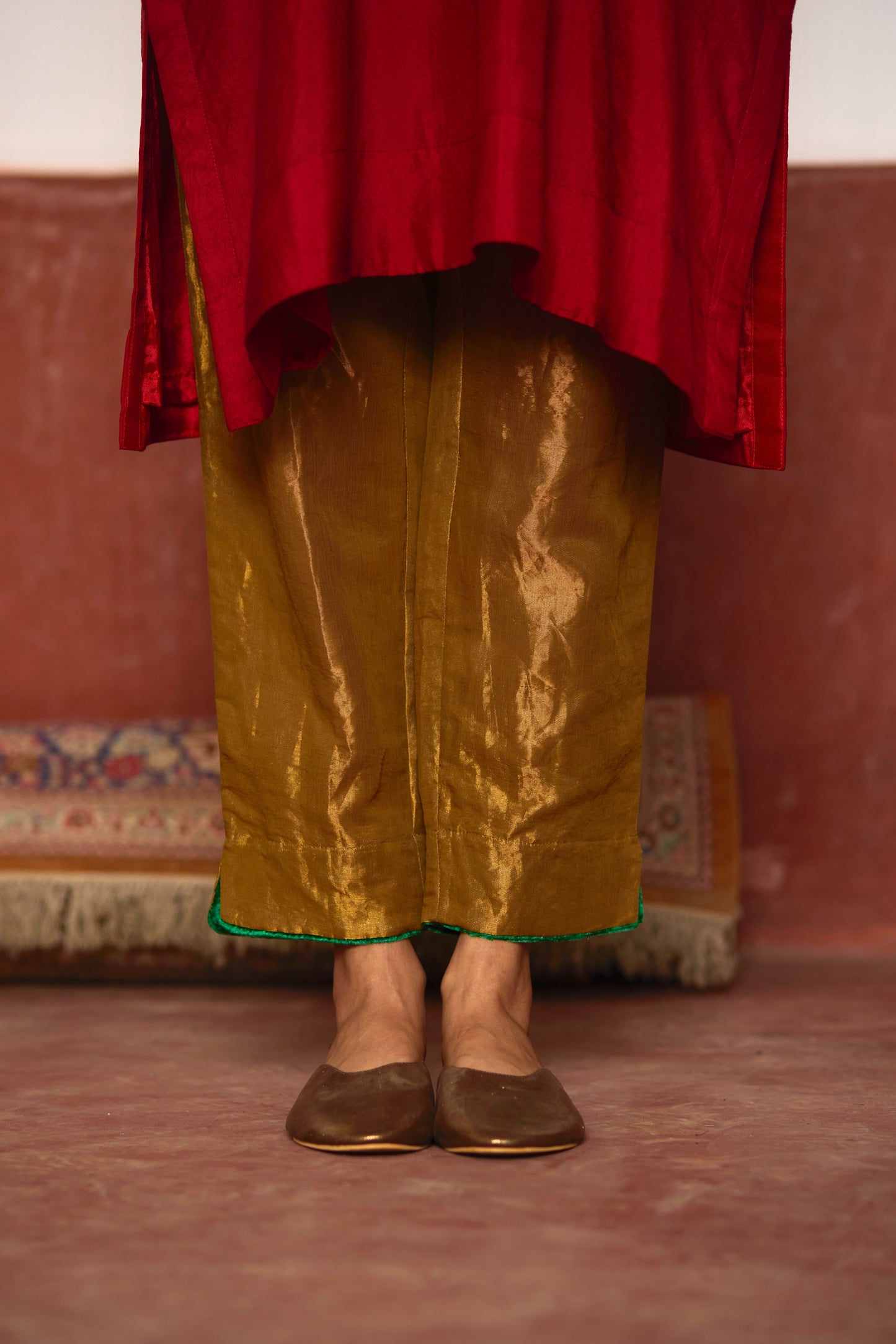 Jhabla Kurta in Red Silk with Gold Tissue Pant