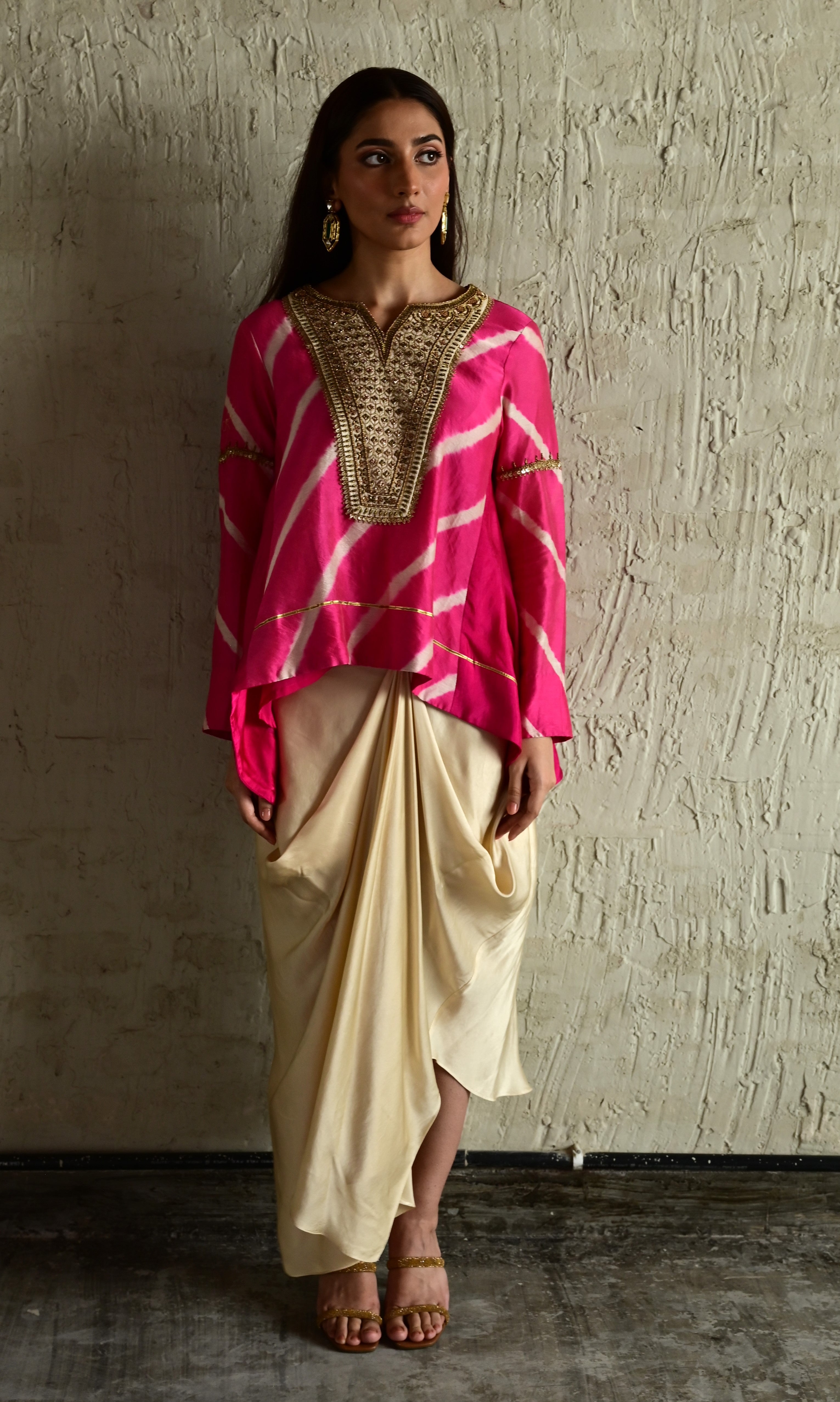 Shabana pink Leheriya with Ivory Cowl Skirt