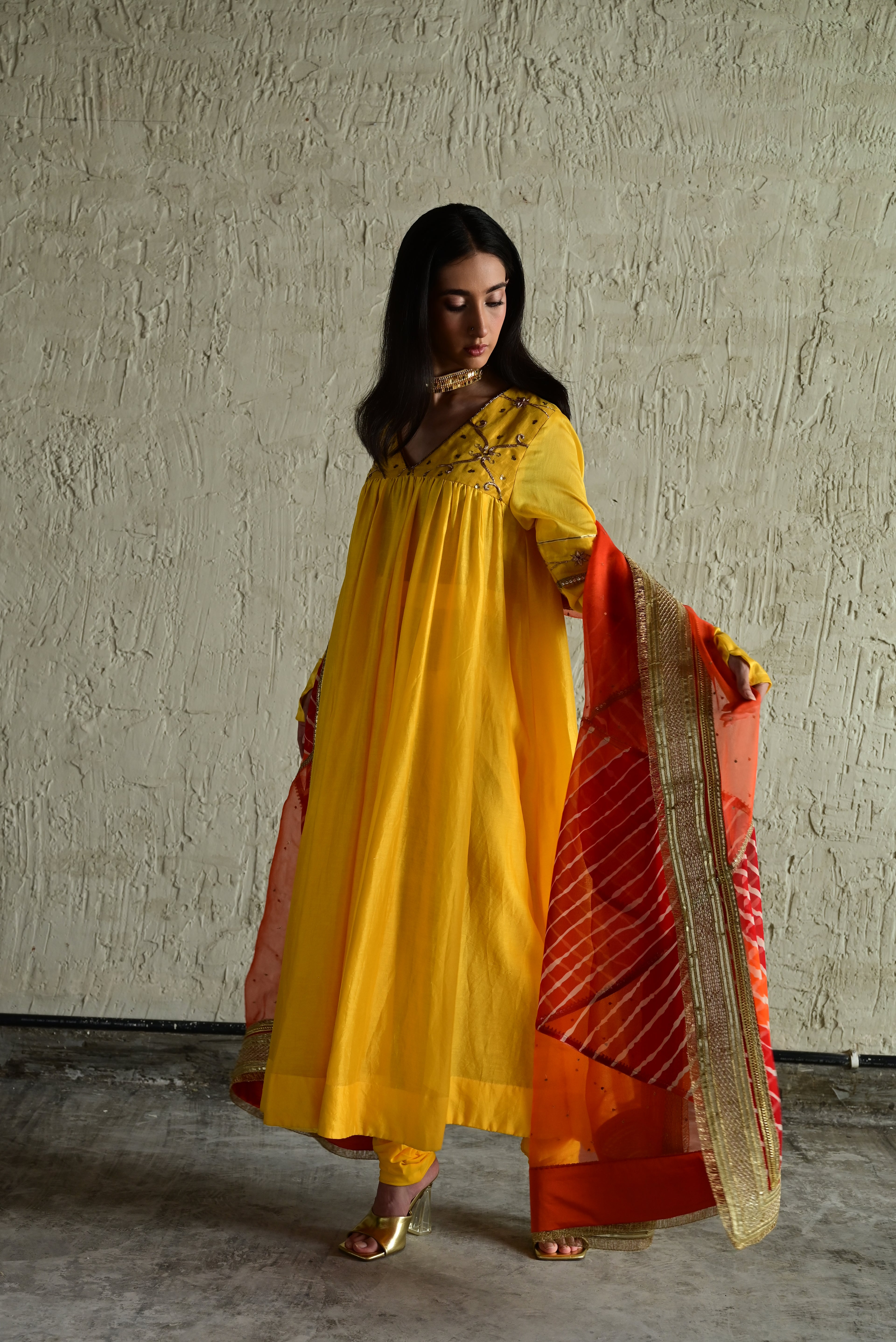 Urmila Leheriya Diagonal Dupatta in Orange