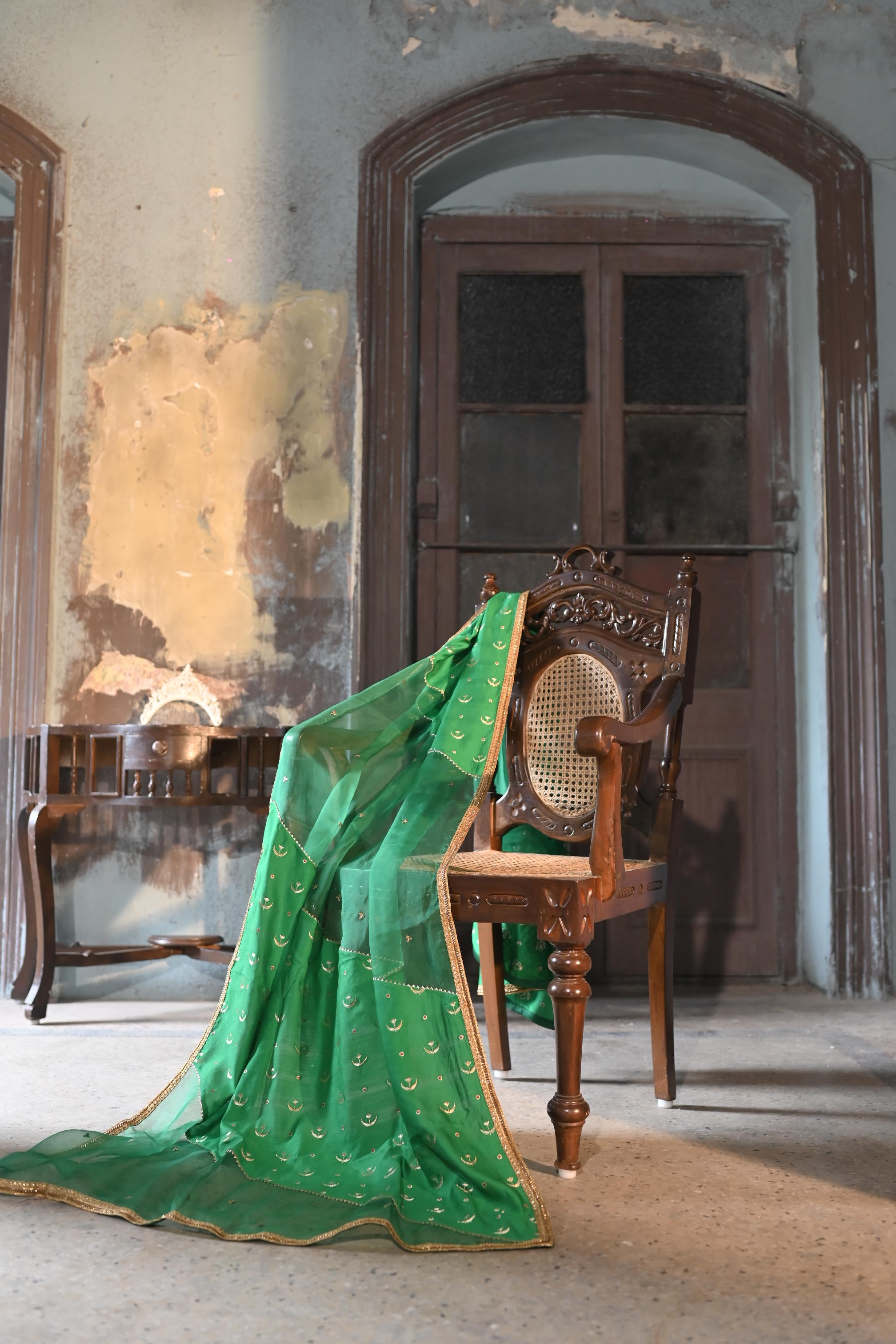 Jalsa Diagonal Dupatta in Green Organza and Brocade