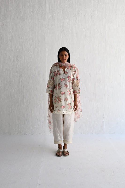 Vintage Kurta in Pink Flower Print with Salwar