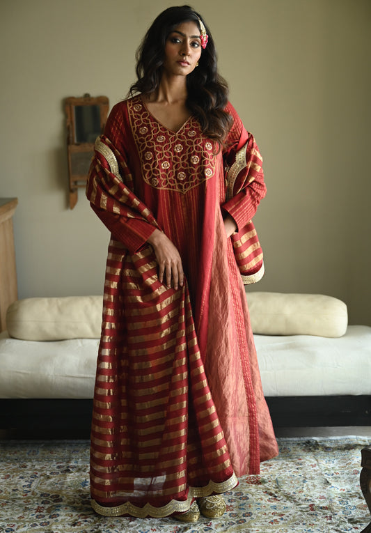 Lakeerein Lal Dupatta in Stripe Tissue