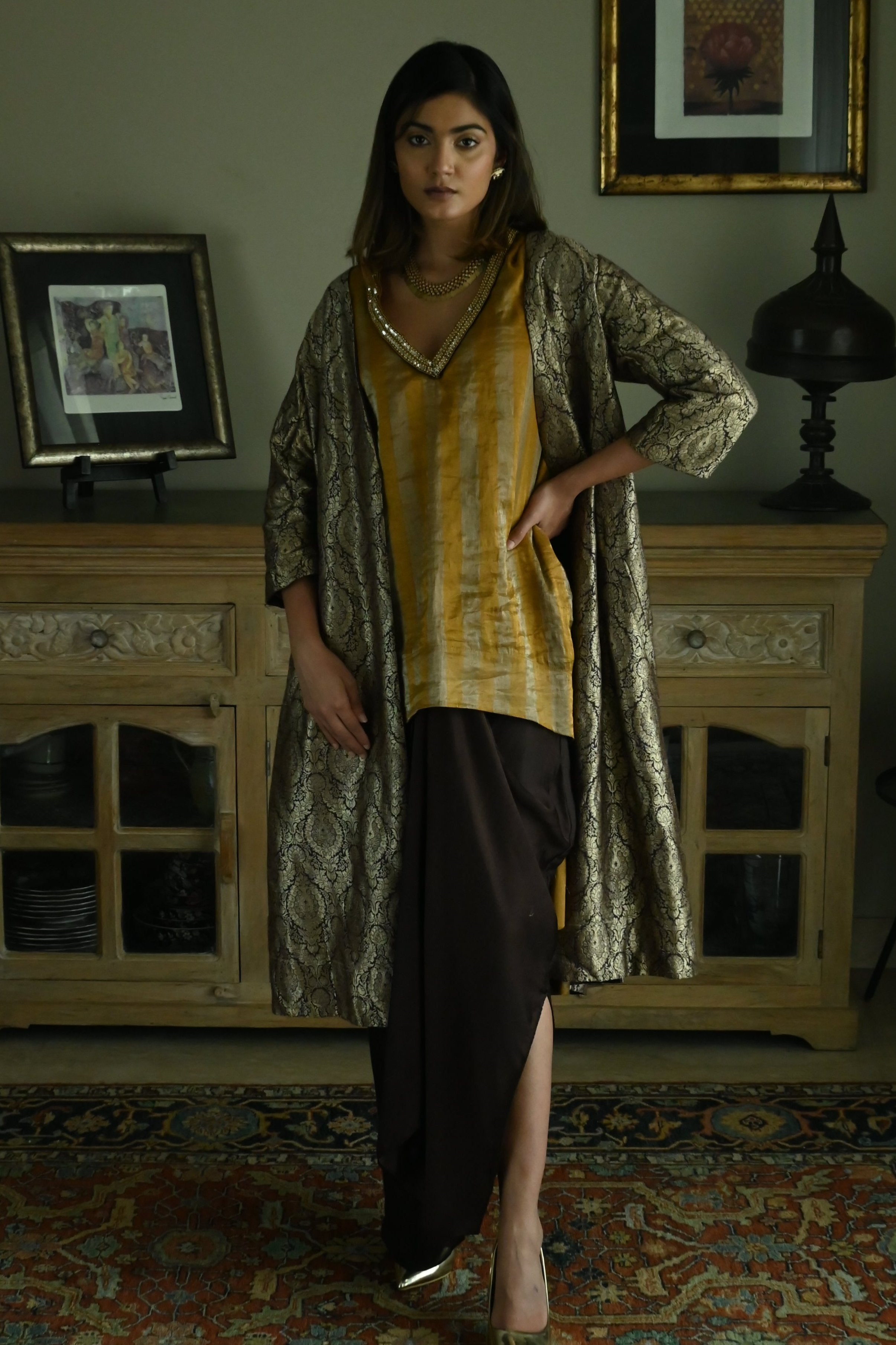 Judy Jacket in Brown Brocade