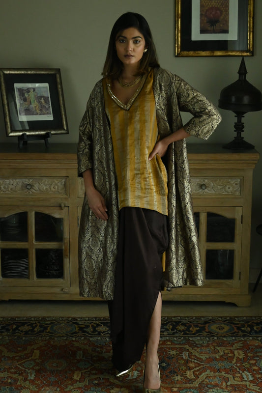 Judy Jacket in Brown Brocade