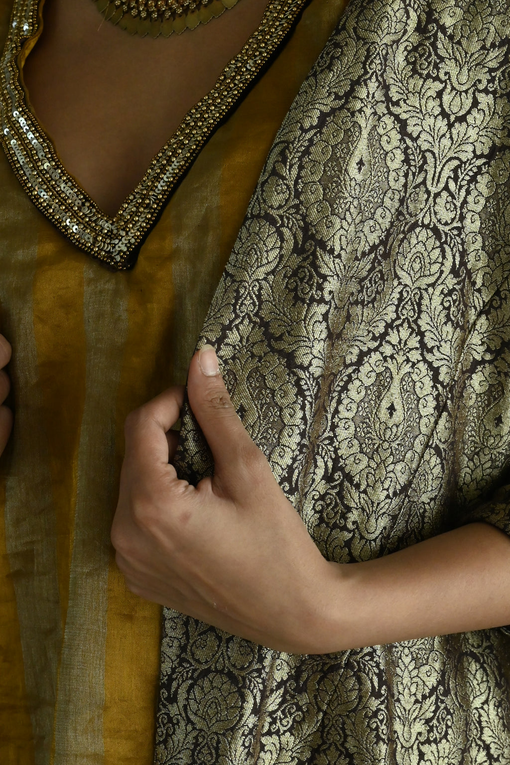 Judy Jacket in Brown Brocade