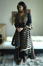 Lakeerein Kala Dupatta in stripe Tissue