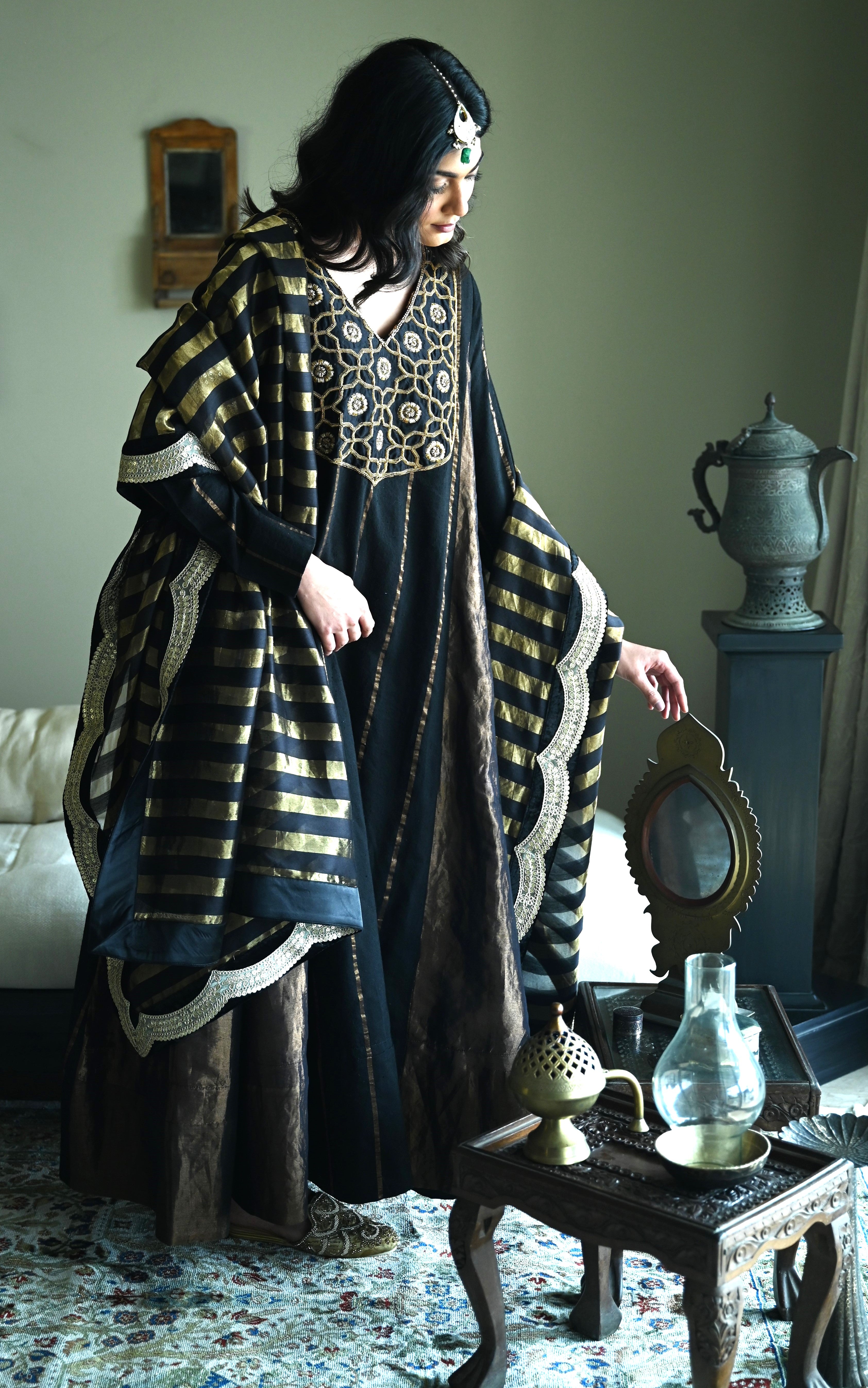 Lakeerein Kala Dupatta in stripe Tissue