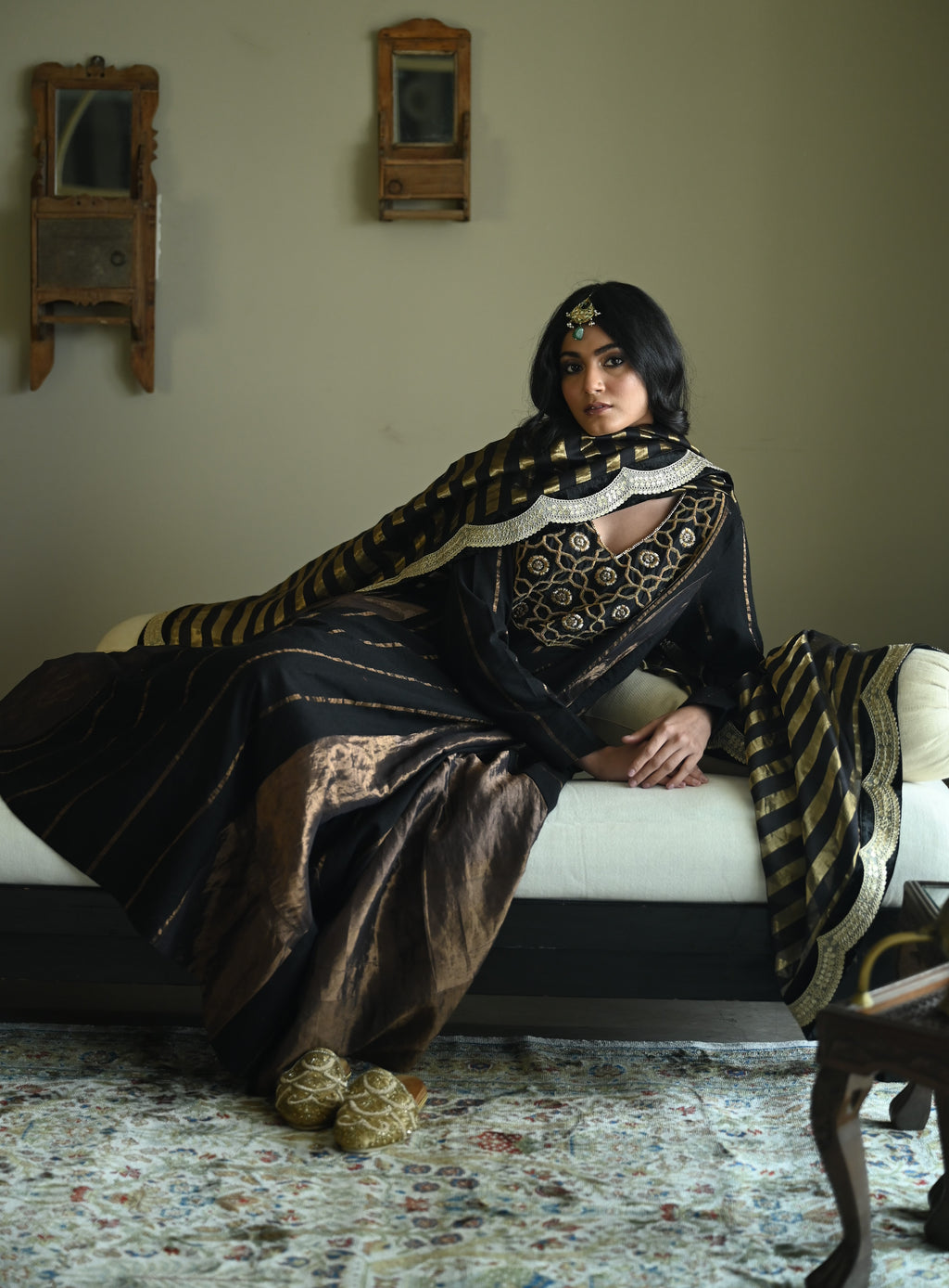 Lakeerein Kala Dupatta in stripe Tissue