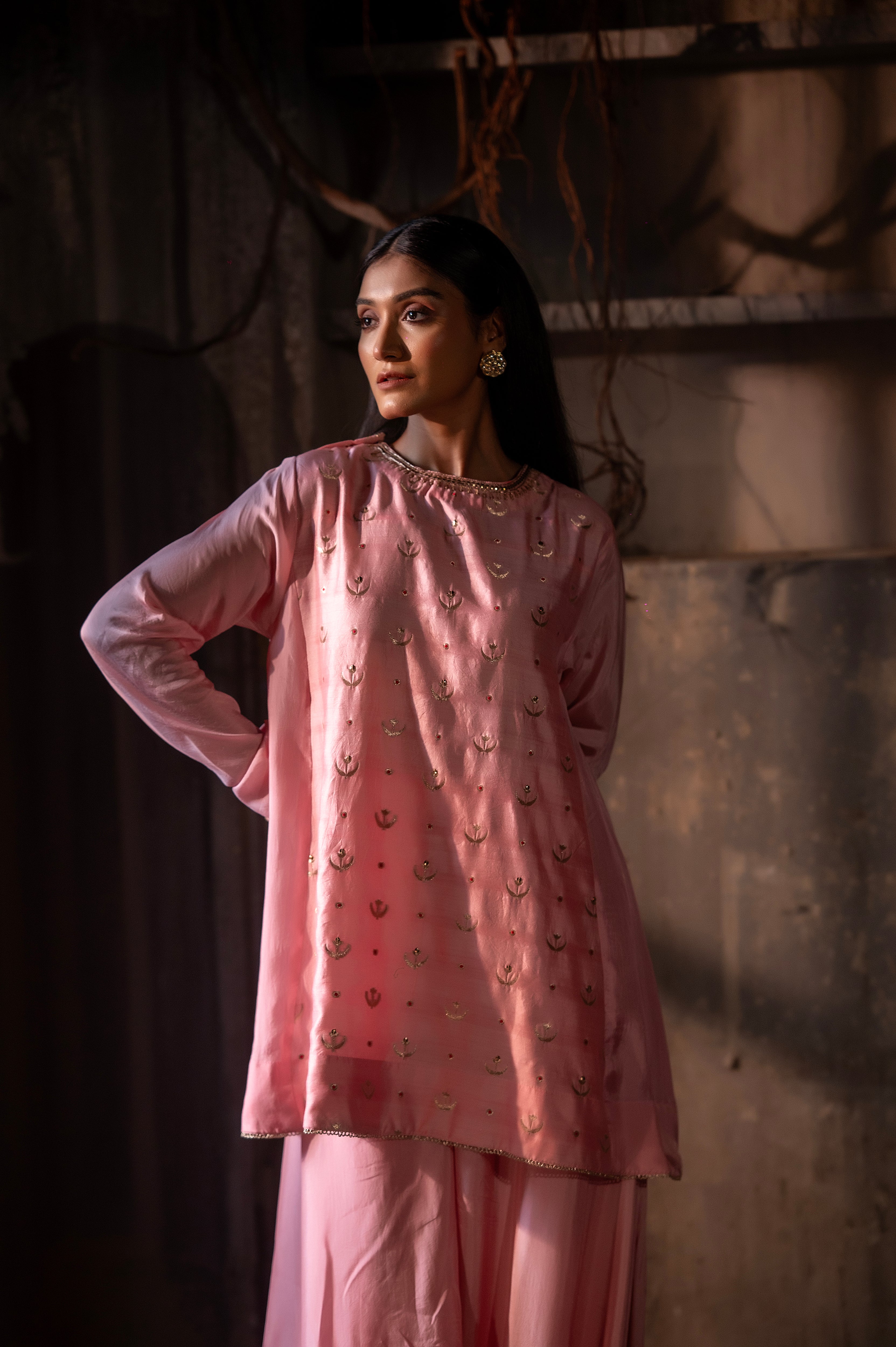 Chandphool Shabana in Tyohaar Pink Brocade with Tyohaar silk Garara