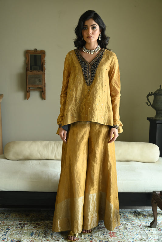 Churi Shabana with Kalis in Gold Tissue with Garara