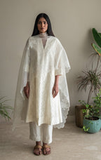 Jaya Kurta In Ivory Jacquard And Chanderi With Pants