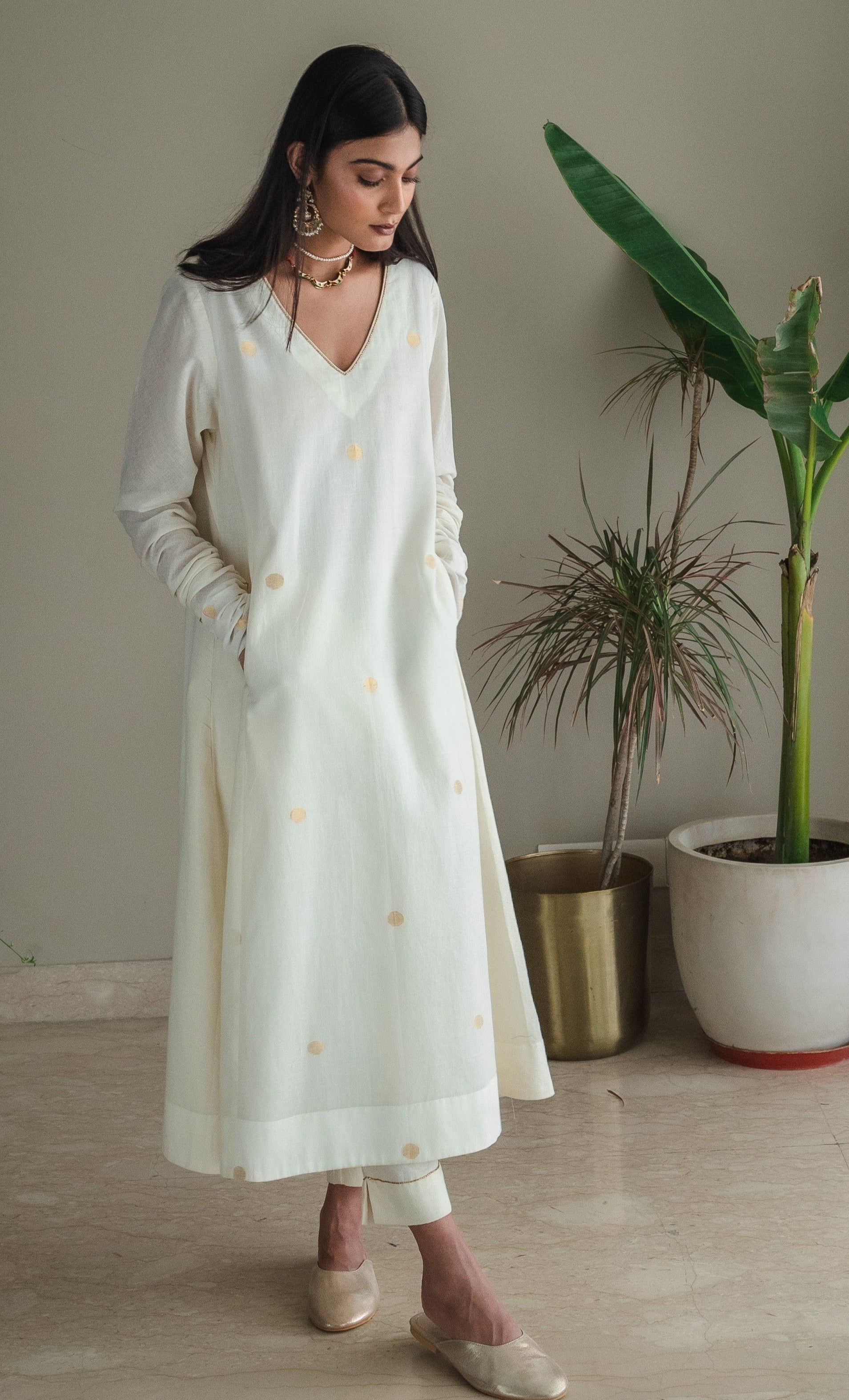 Churi Anu In Ivory Jamdani Muslin With Pants