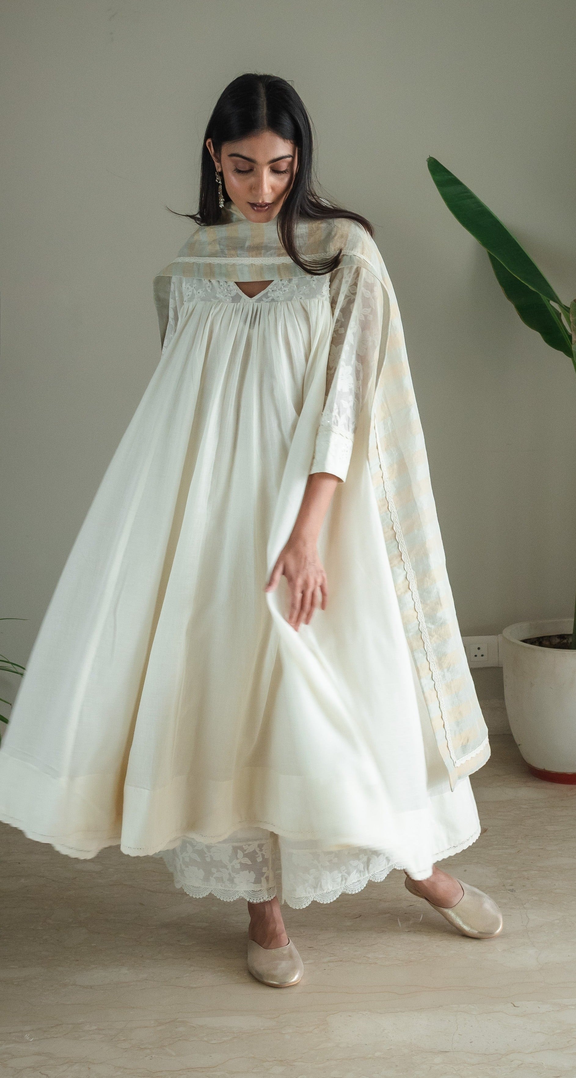 Empireline Kurta In Ivory Jacquard And Muslin With Farshi