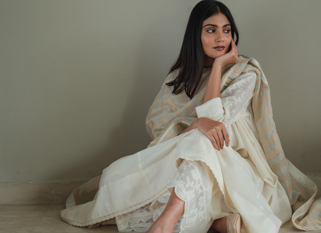 Empireline Kurta In Ivory Jacquard And Muslin With Farshi