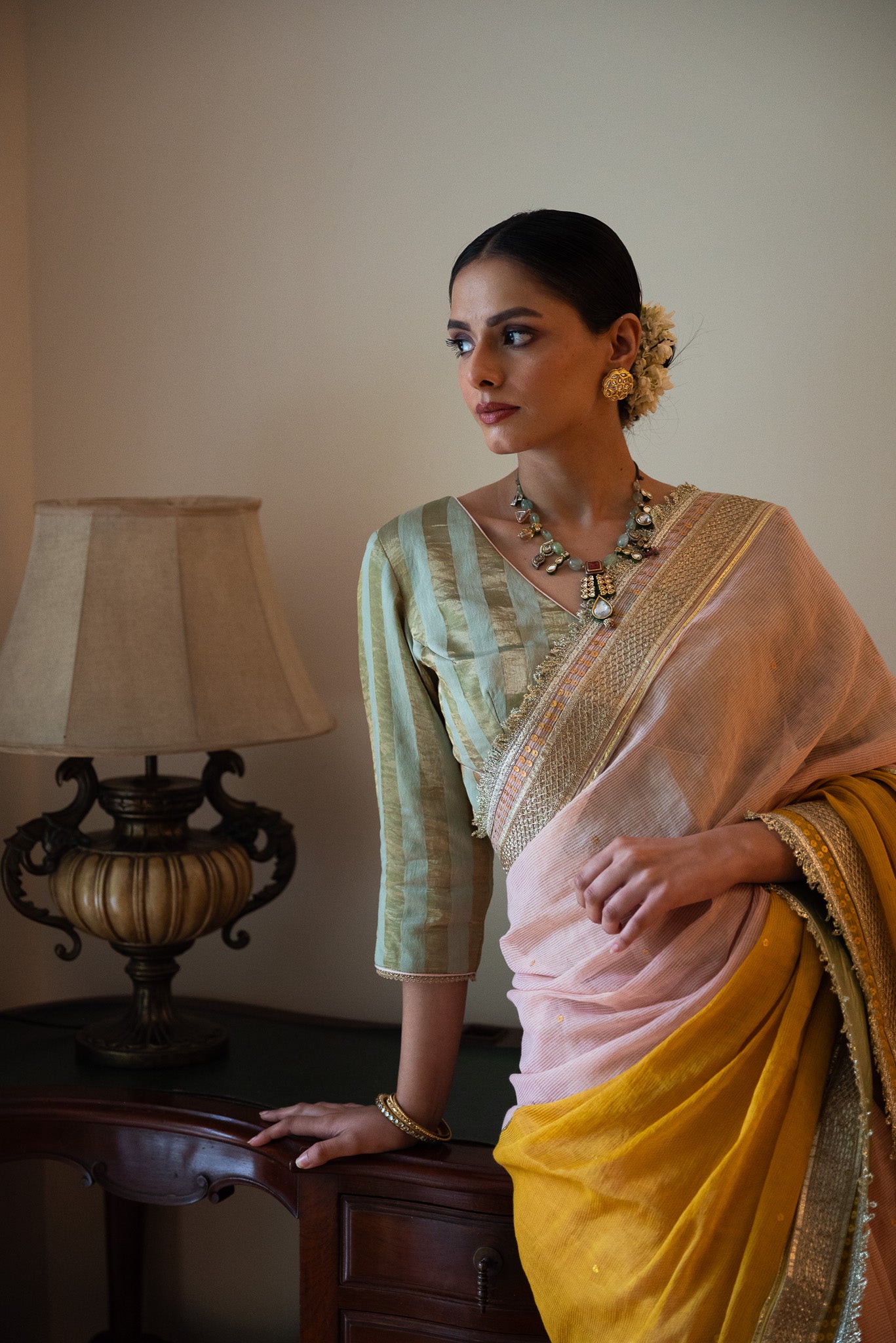 Jhilmil Dual Color Tilla Saree