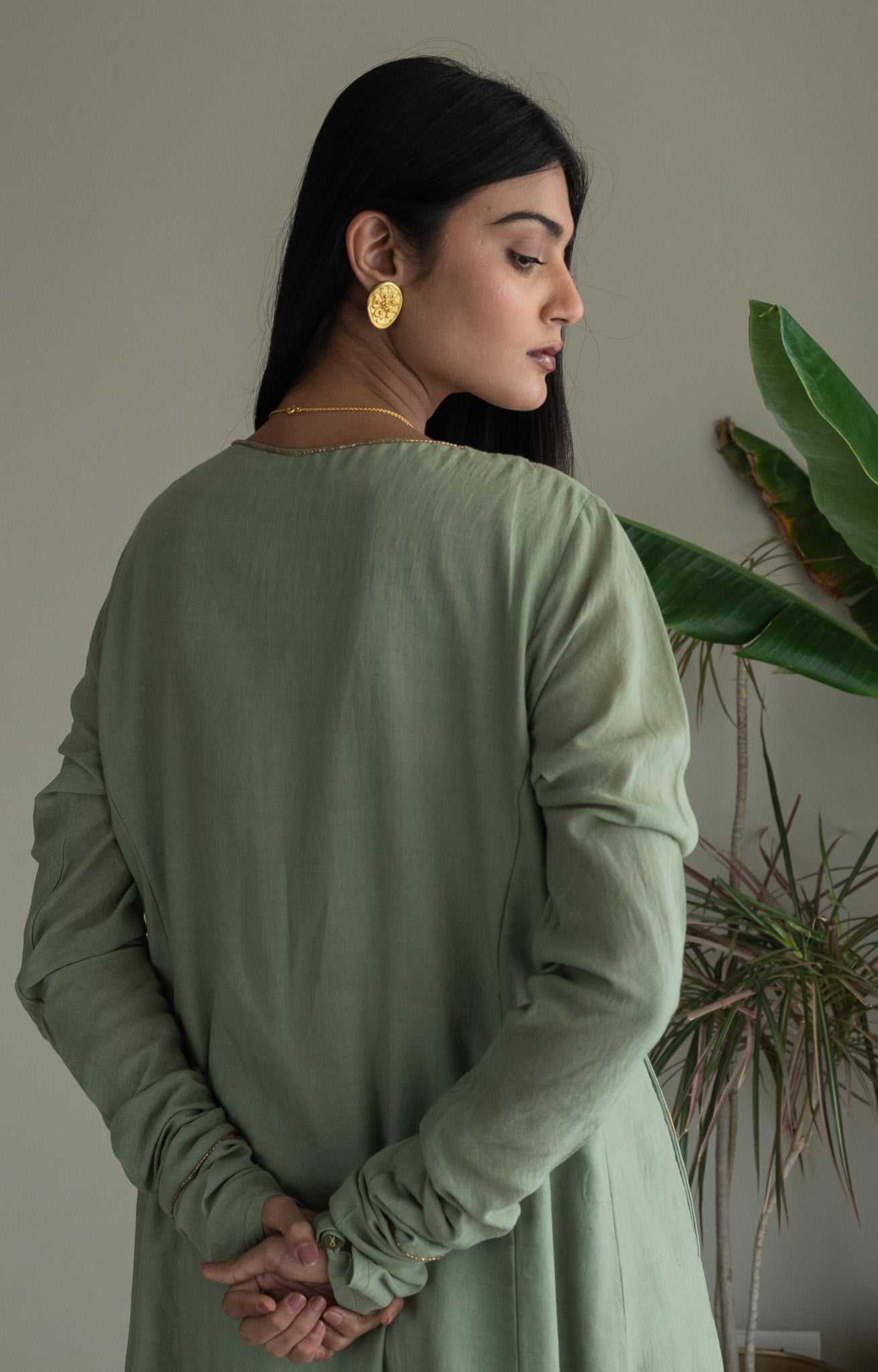 Churi Anu In Green Jamdani Muslin With Pants