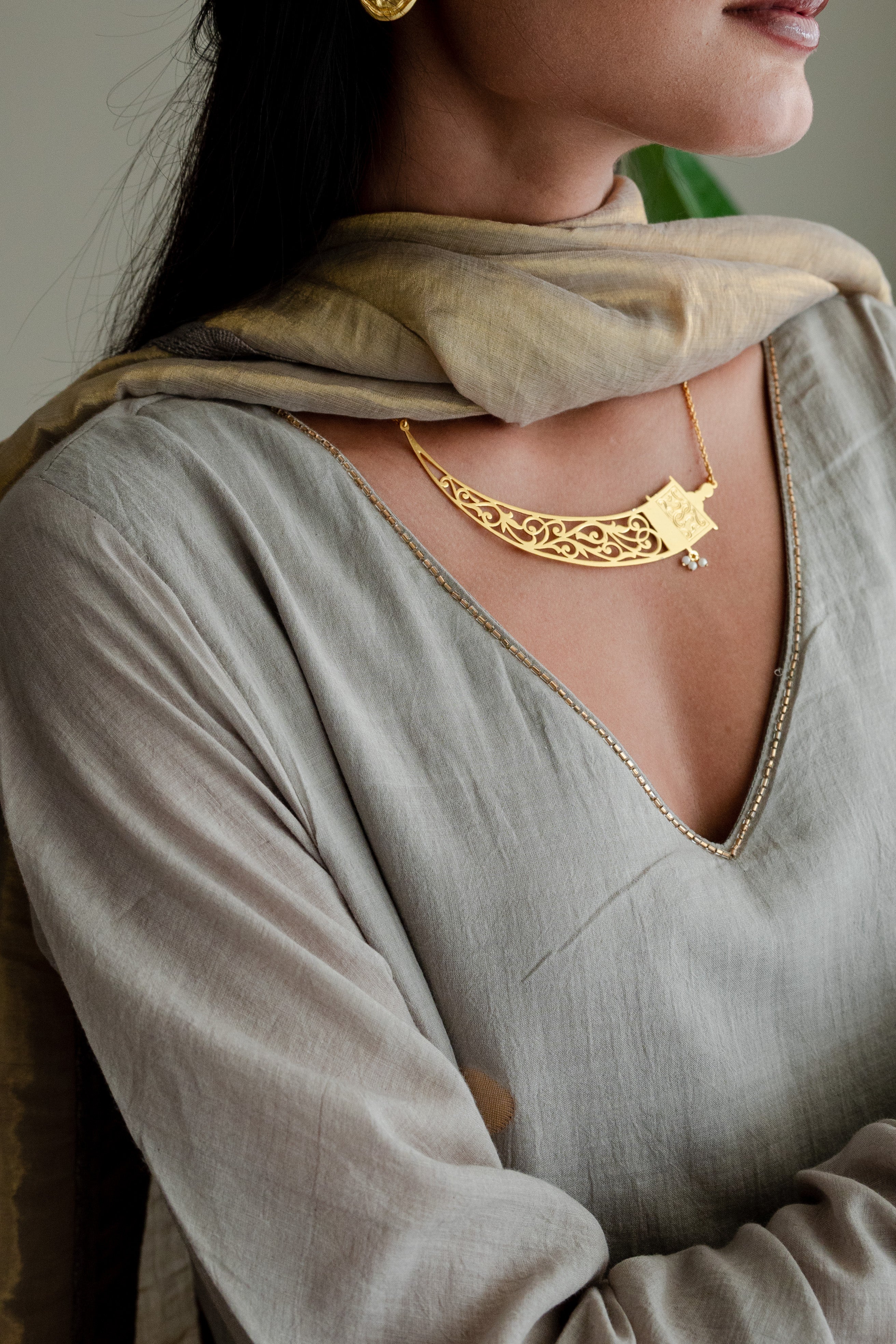 Churi Maxi In Taupe Jamdani Muslin With Pants