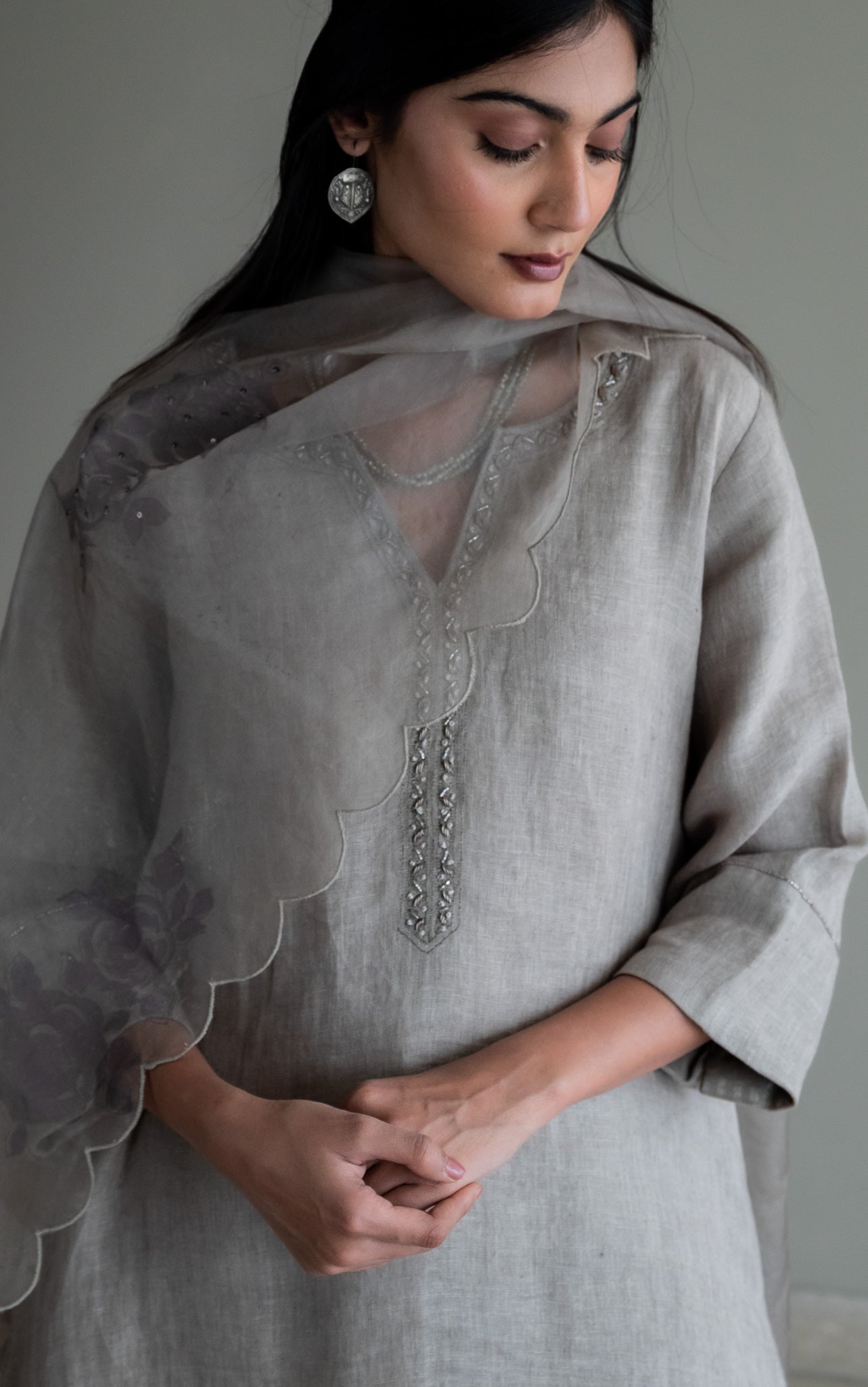Mithai Maxi Kurta In Taupe Linen With Pants
