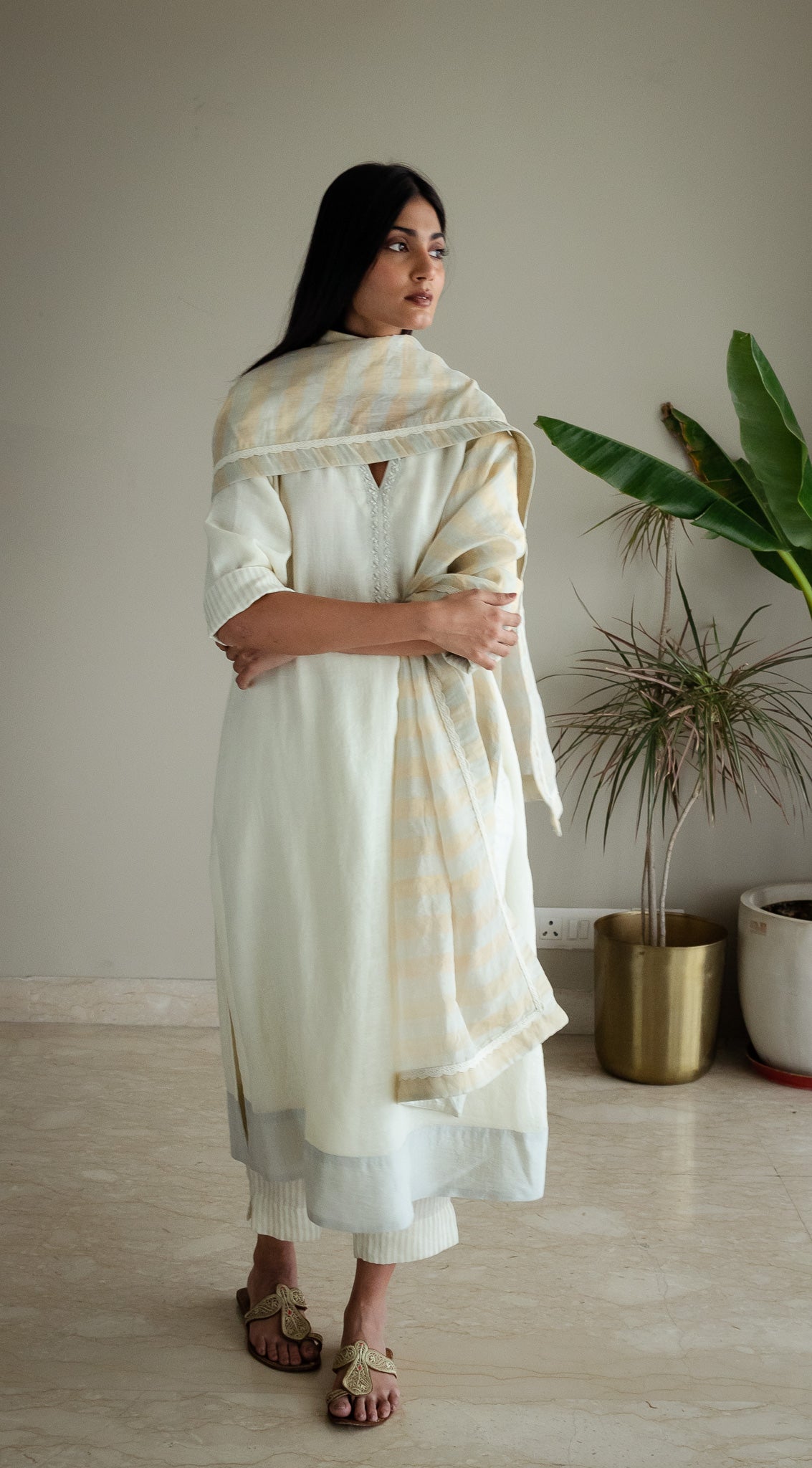 Mithai Maxi Kurta In Ivory Linen With Pants