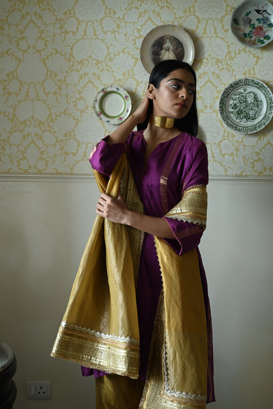 Amal Dupatta in Gold Tissue