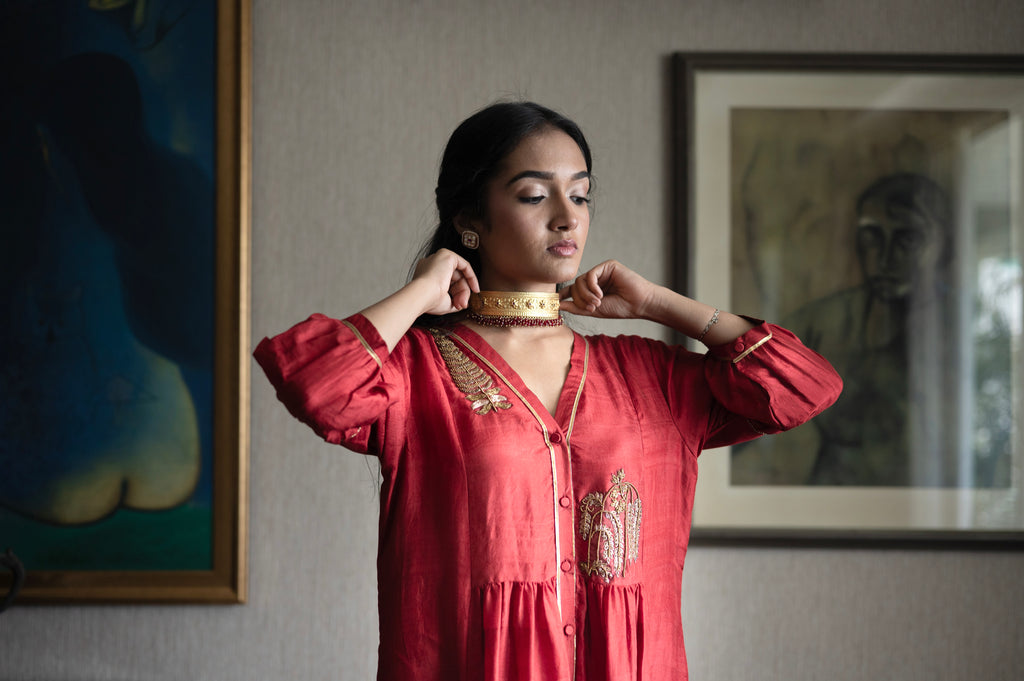 Shama Jacket 2.0 In Red Silk With Gold Silk Pant