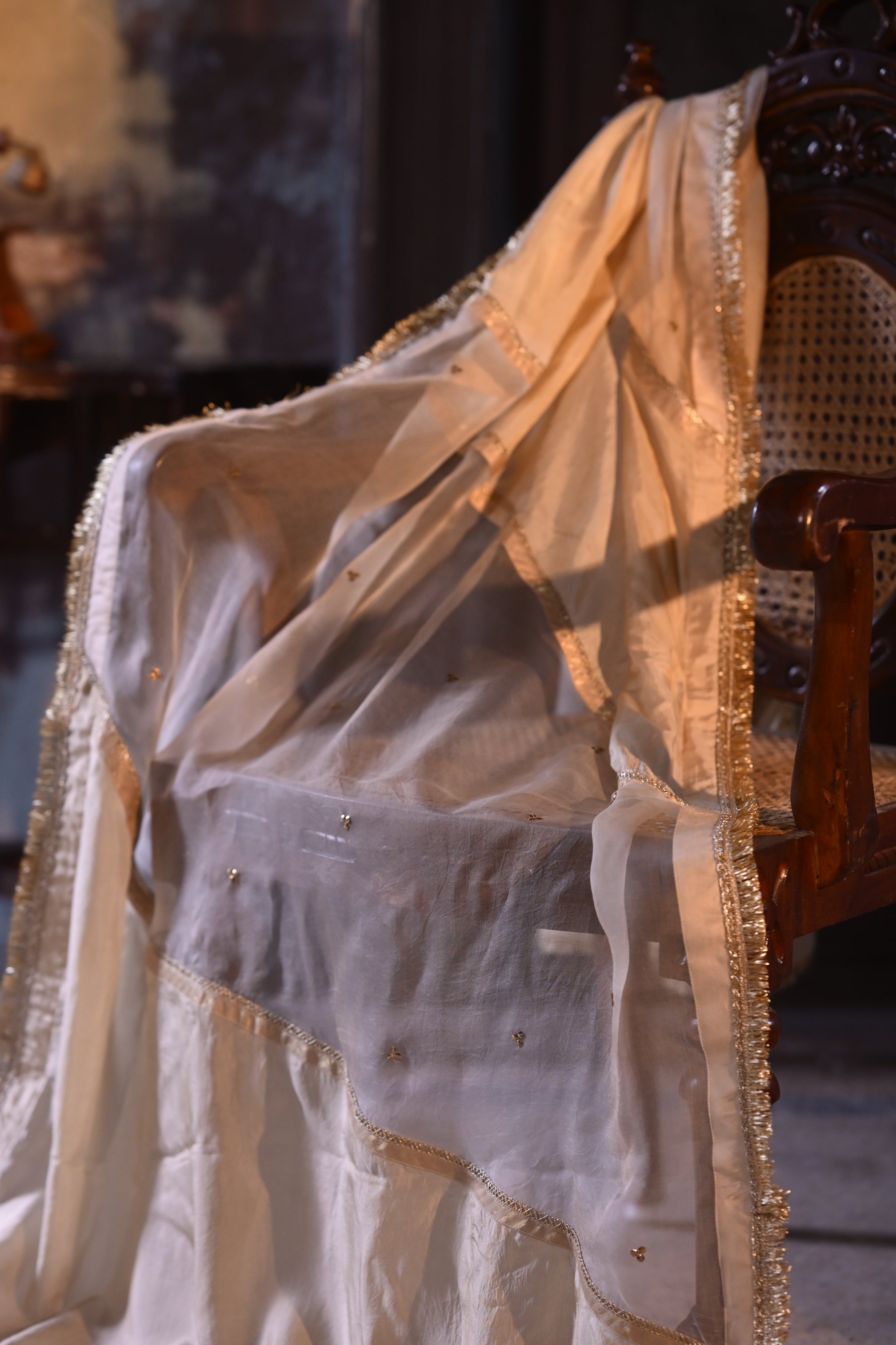 Jalsa Diagonal Dupatta in Ivory Organza and Silk