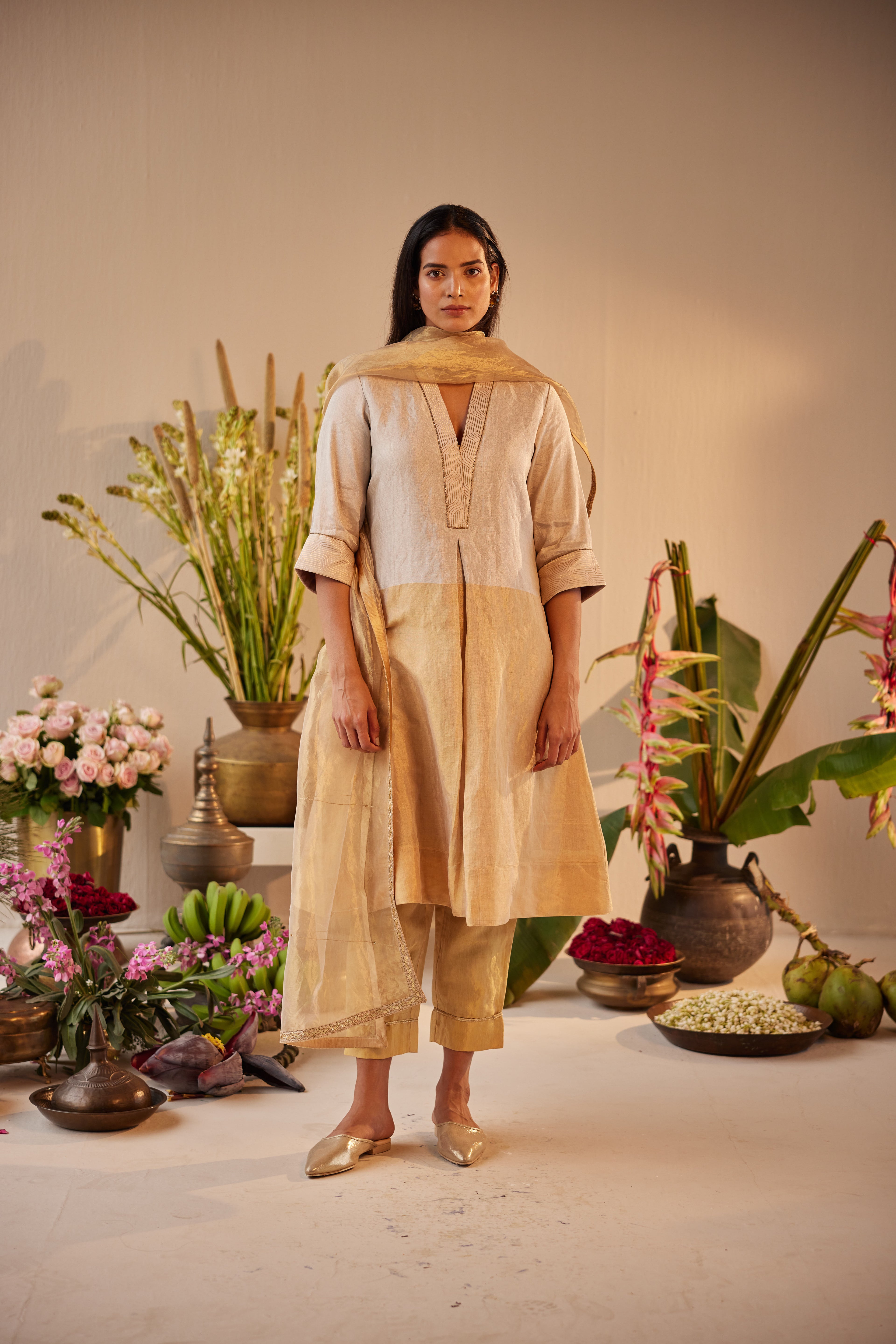 Stole in Pale Gold Organza Tissue