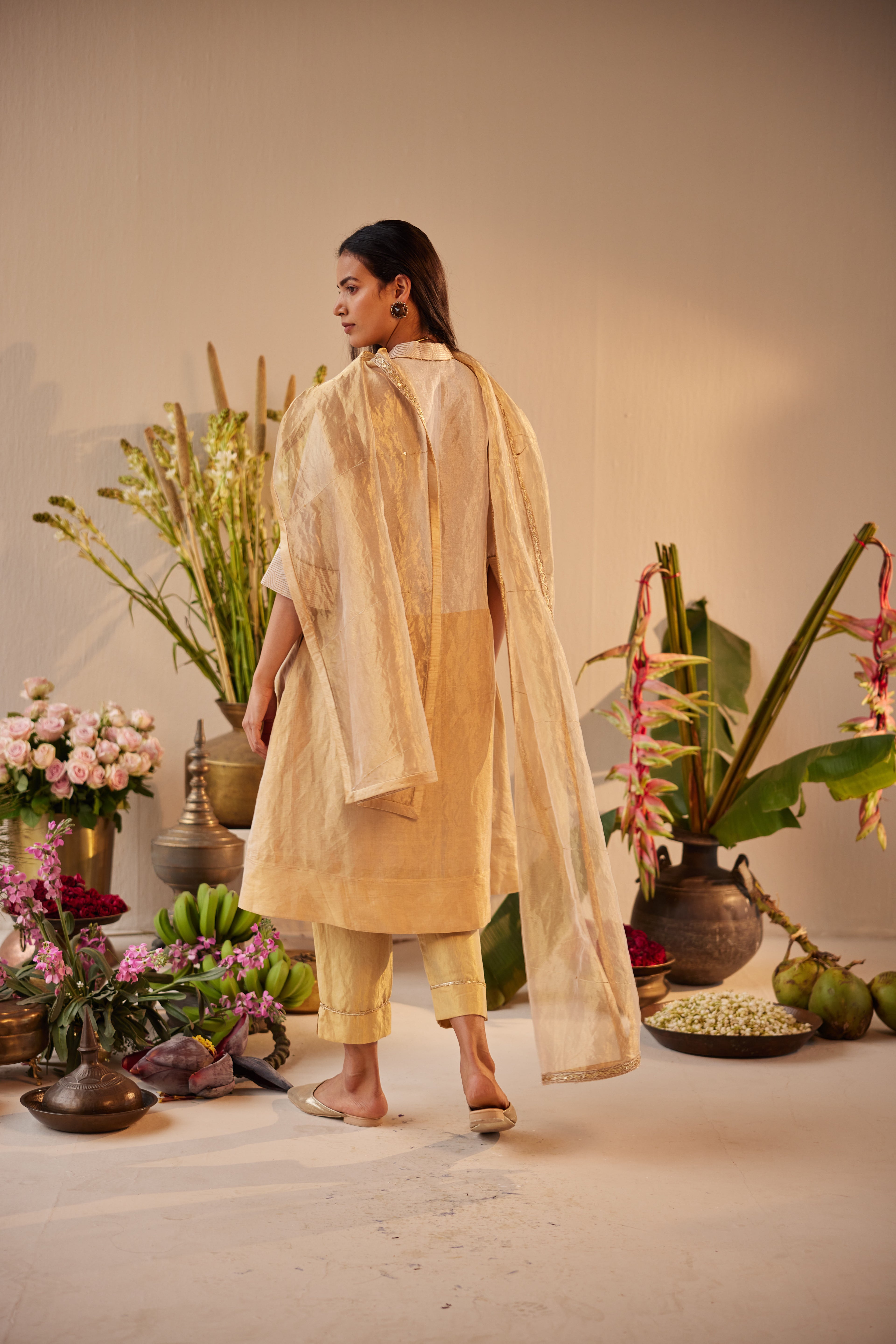 Stole in Pale Gold Organza Tissue